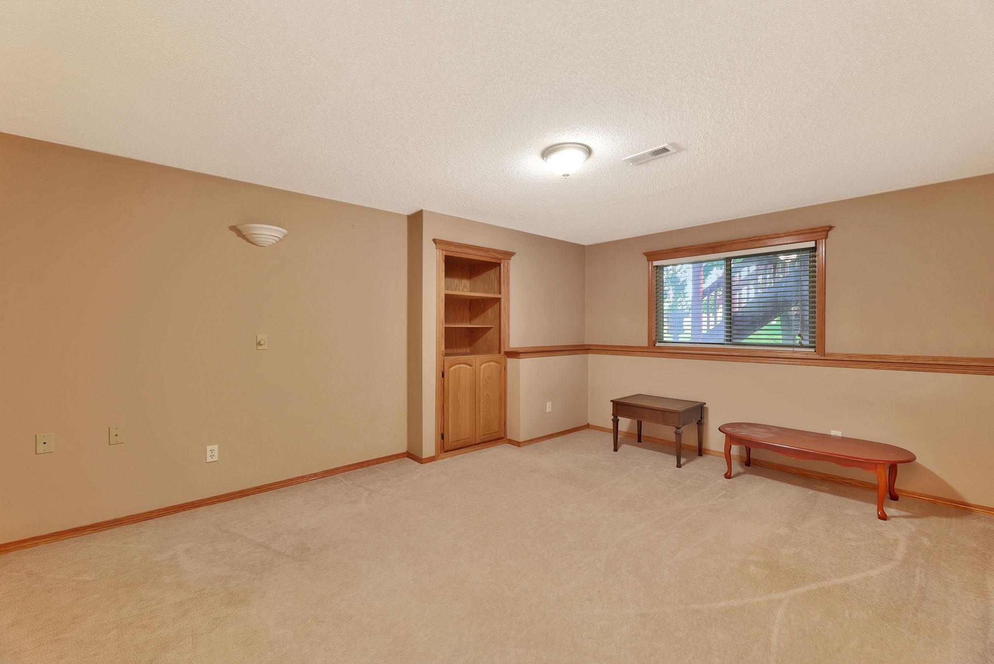 1026 N Bristol St Property Photo 27