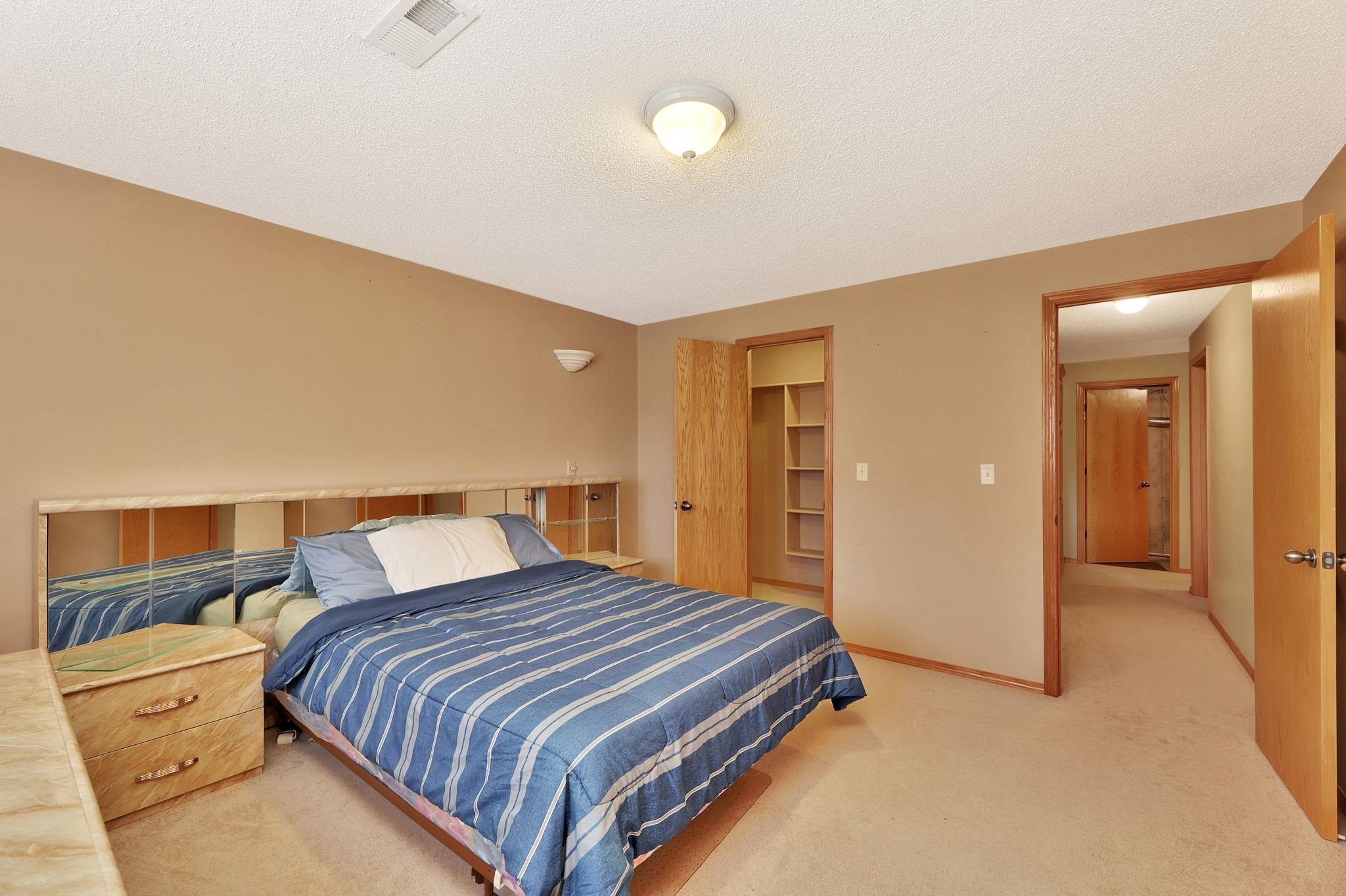 1026 N Bristol St Property Photo 29