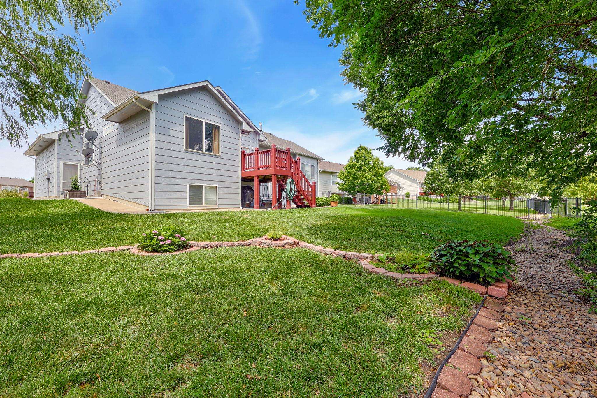 1026 N Bristol St Property Photo 35