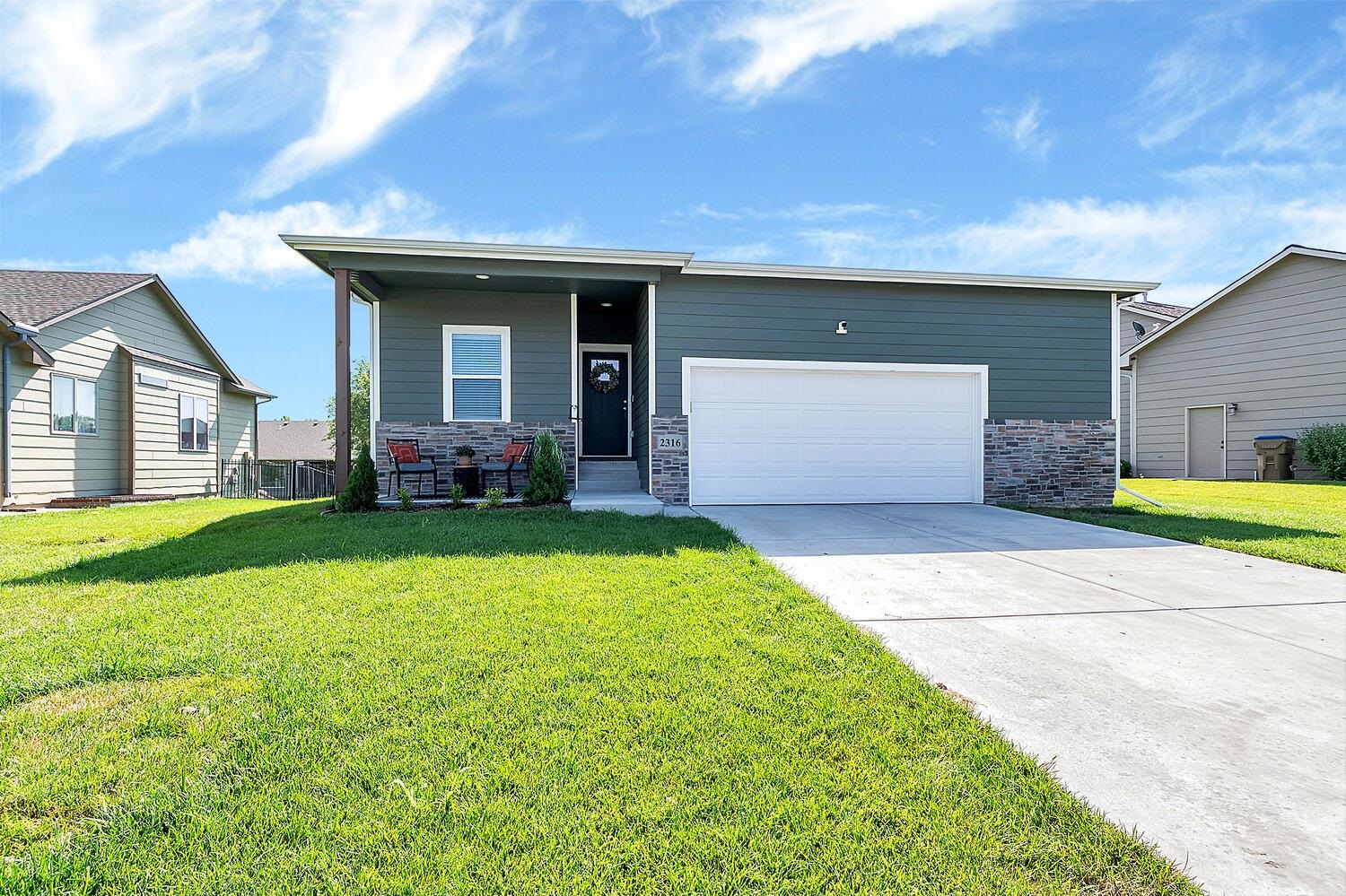 2316 S Mckenzie Ct Property Photo 1
