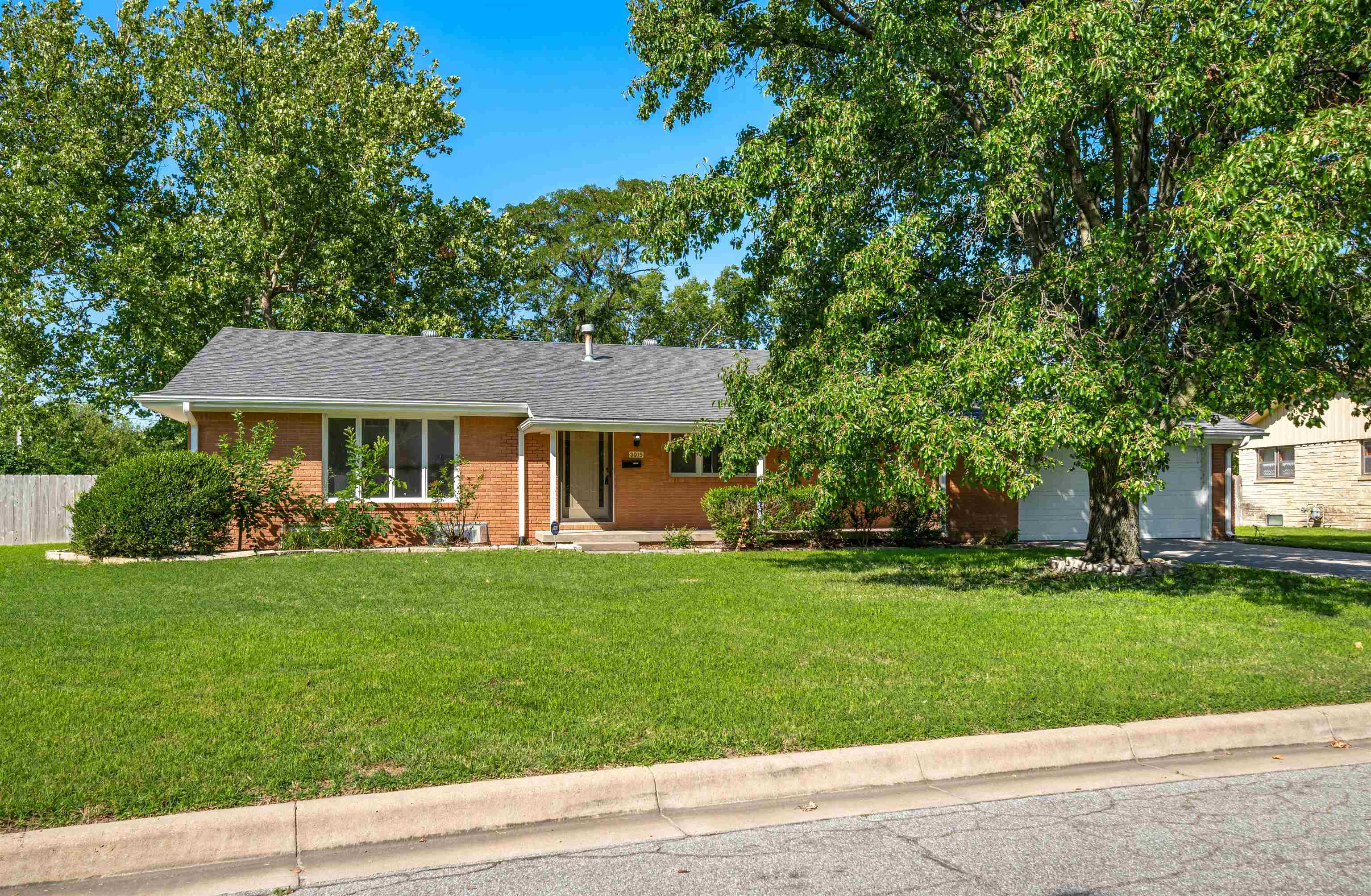 3015 W River Park Dr Property Photo 2
