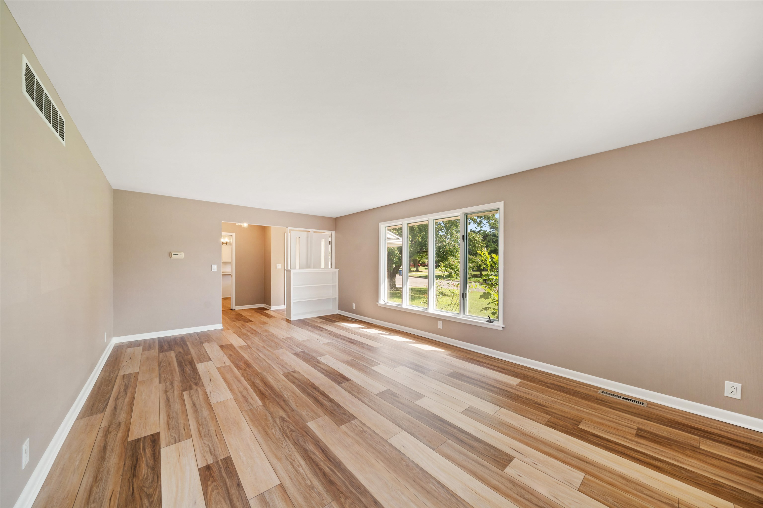 3015 W River Park Dr Property Photo 8