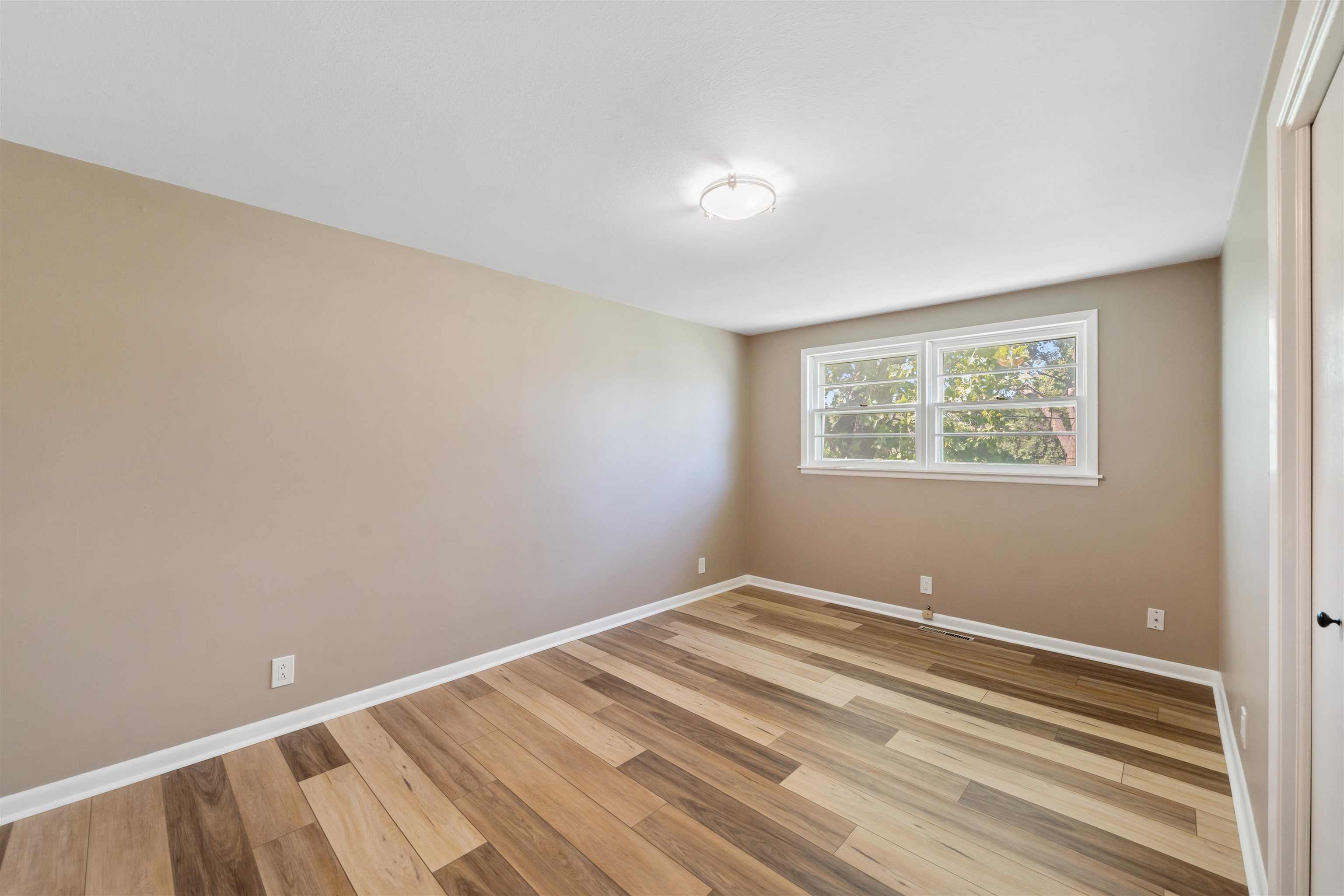3015 W River Park Dr Property Photo 14