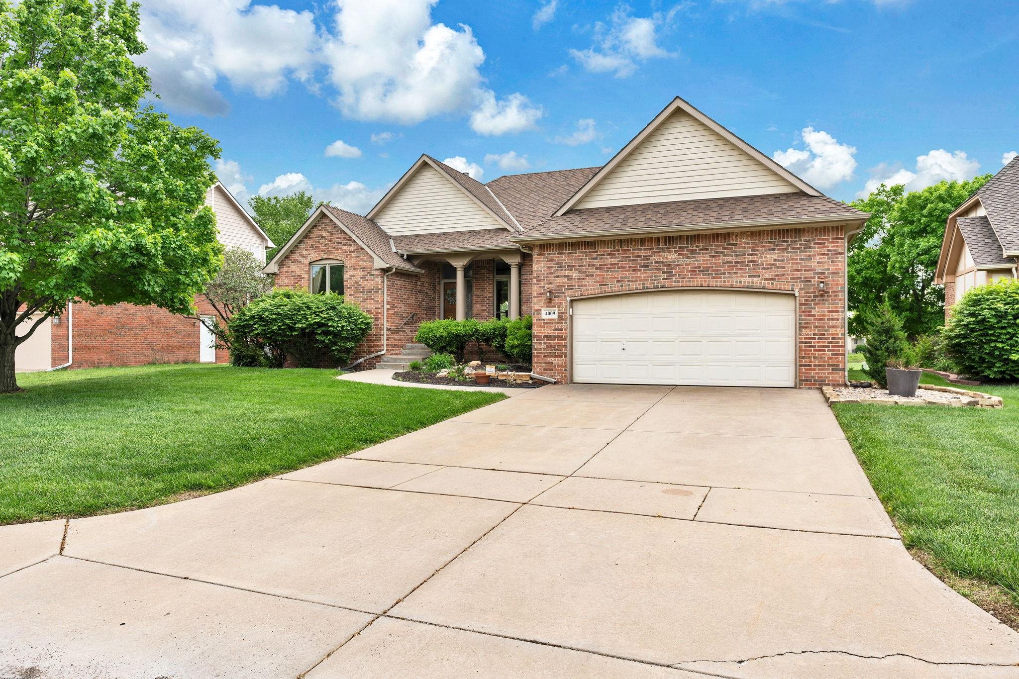 4009 N Sweet Bay St Property Photo 1