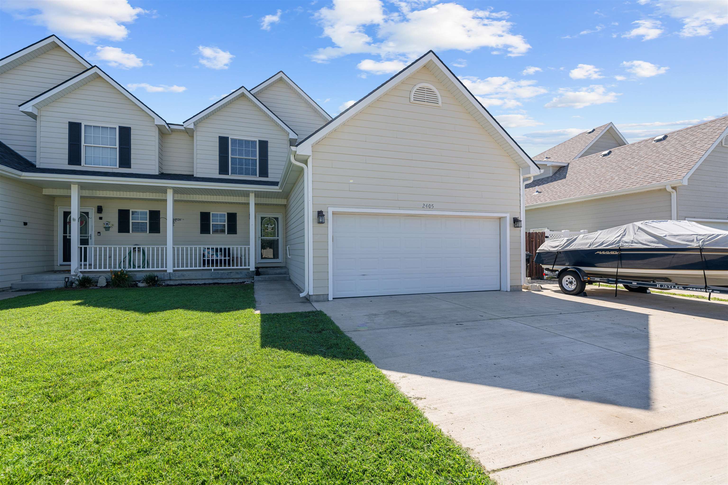 2405 Calcutta Dr Property Photo 4