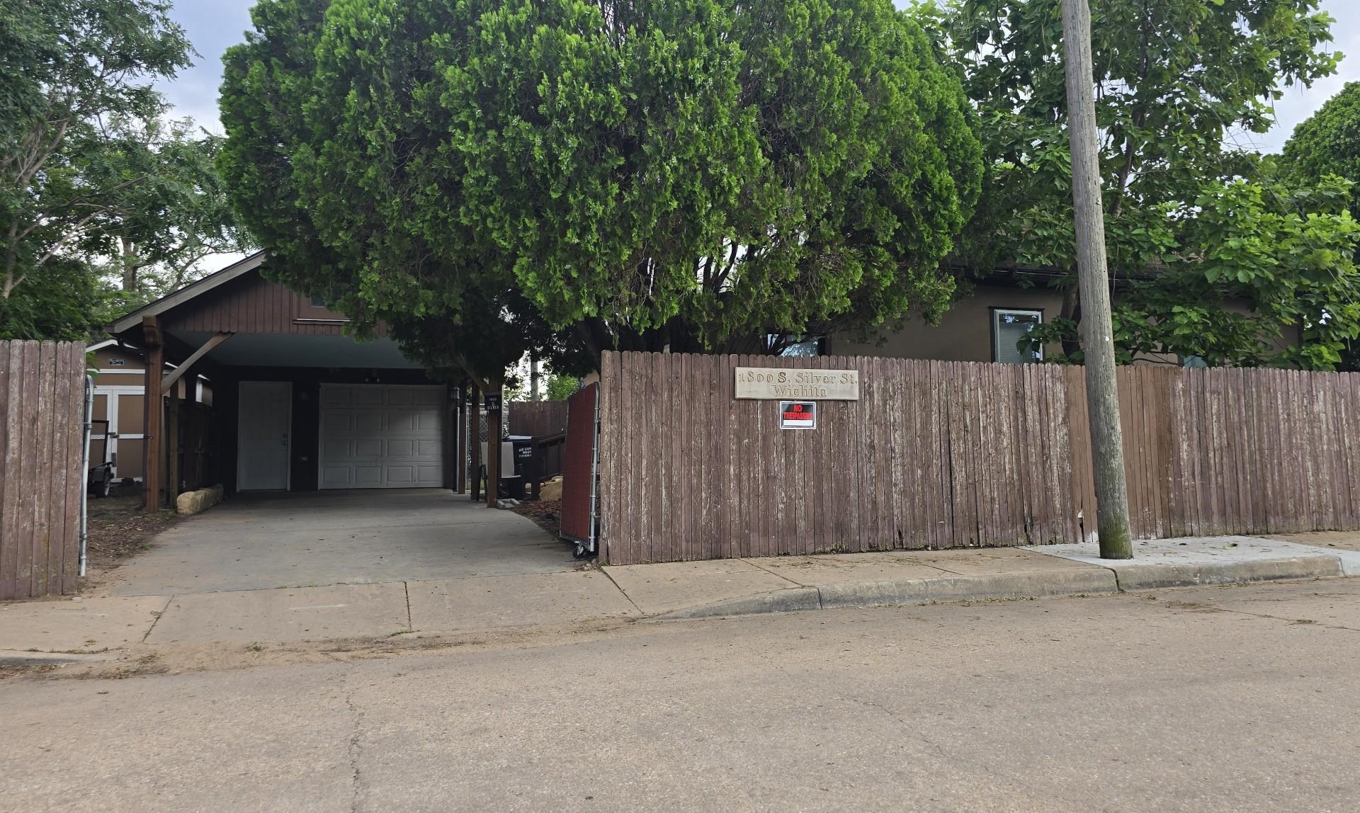 1800 S Silver St Property Photo 1