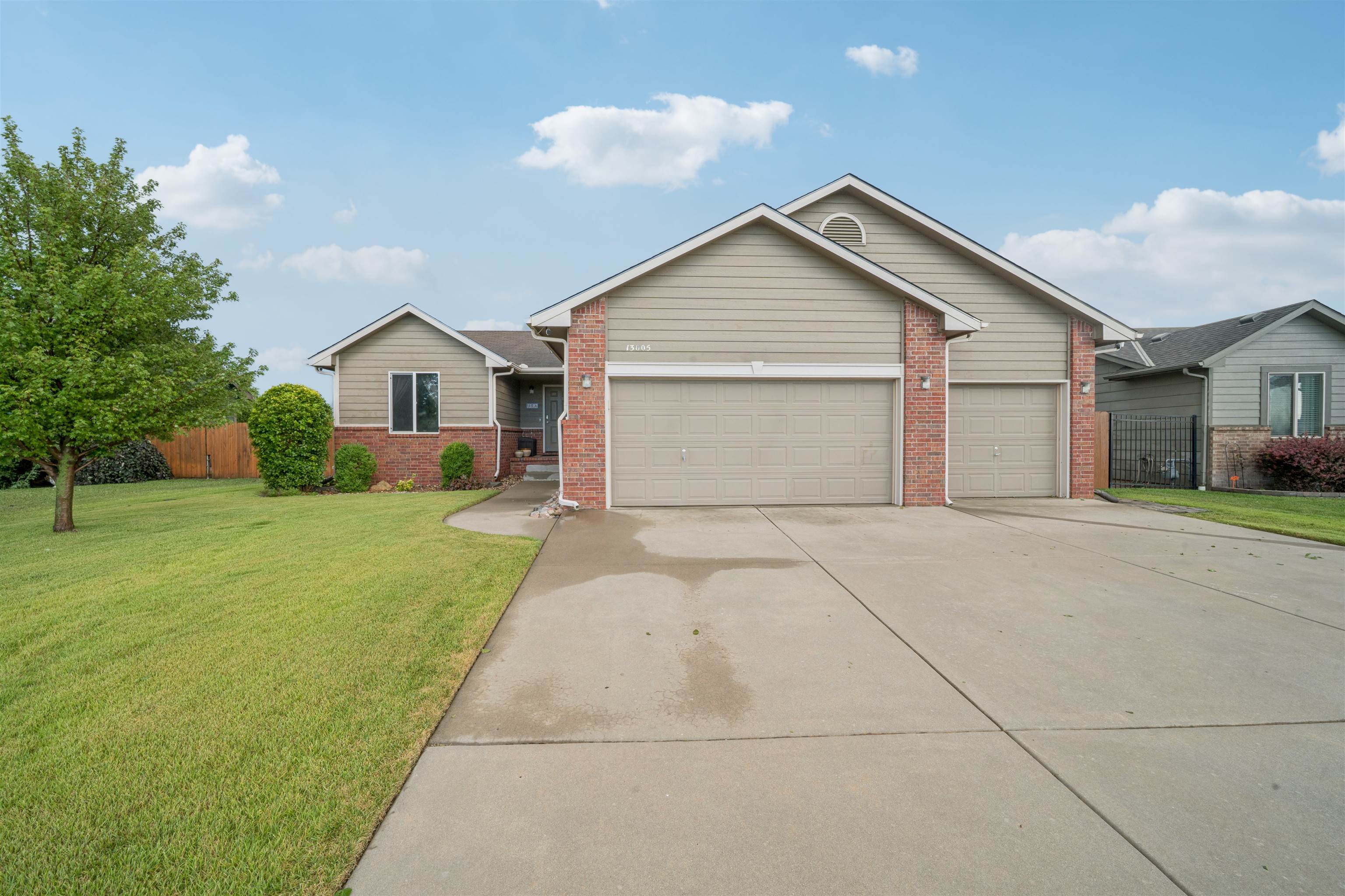 13005 W Grant St Property Photo 1