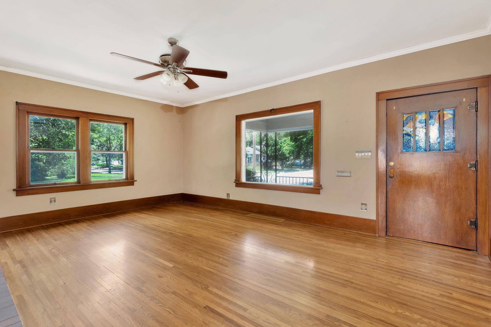 857 N Woodrow Property Photo 5
