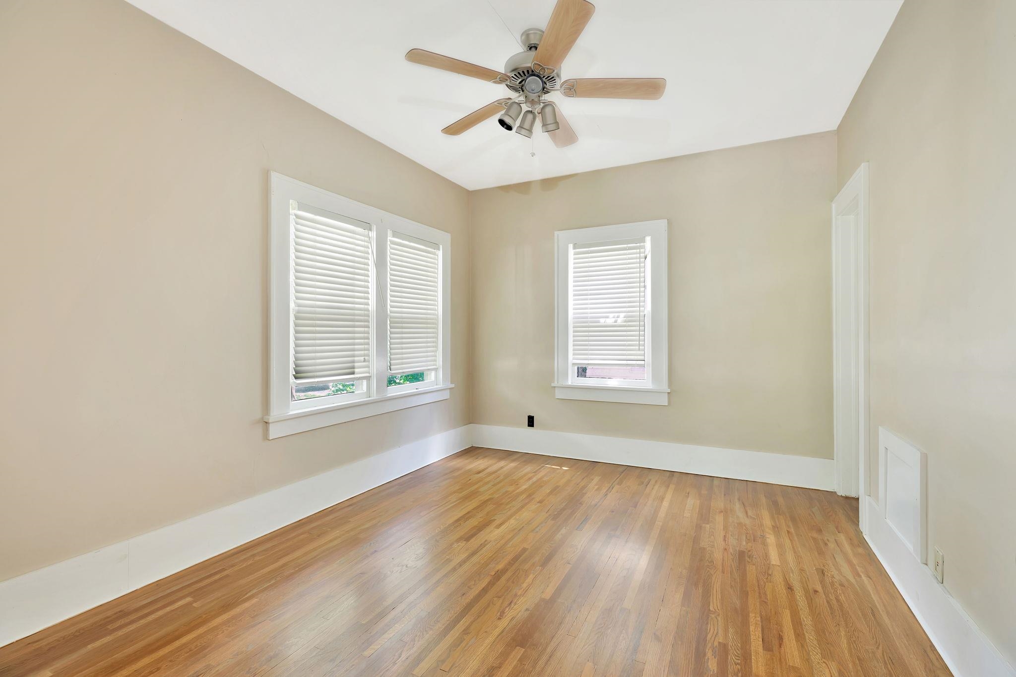 857 N Woodrow Property Photo 17