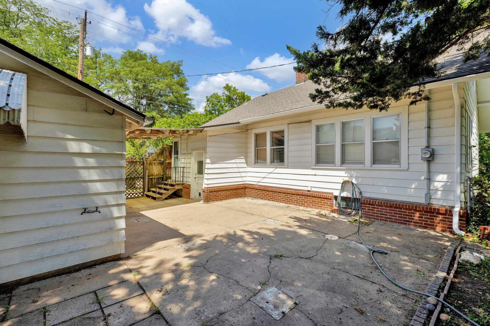 857 N Woodrow Property Photo 34