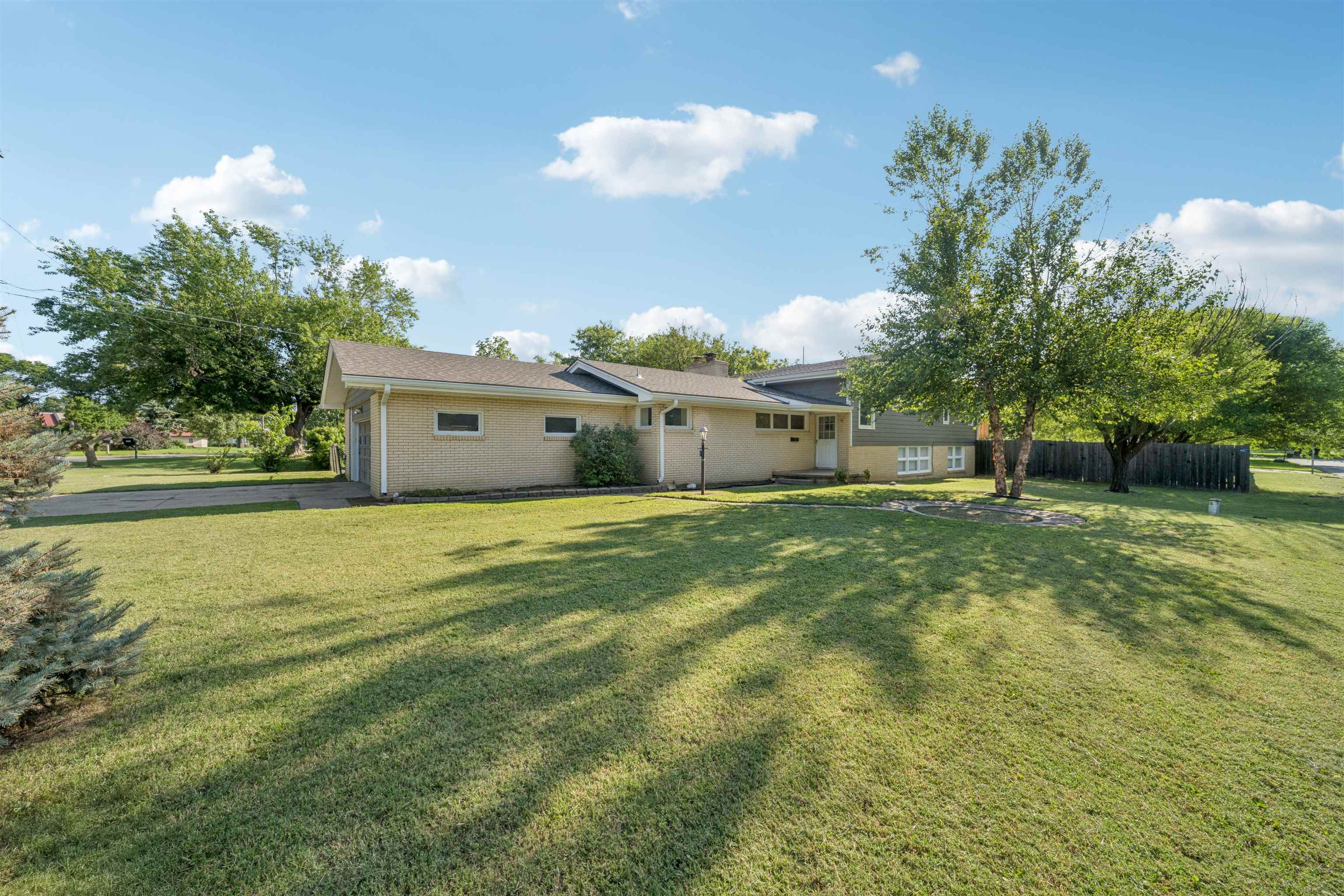 Debbie Haukap - Wichita REALTOR