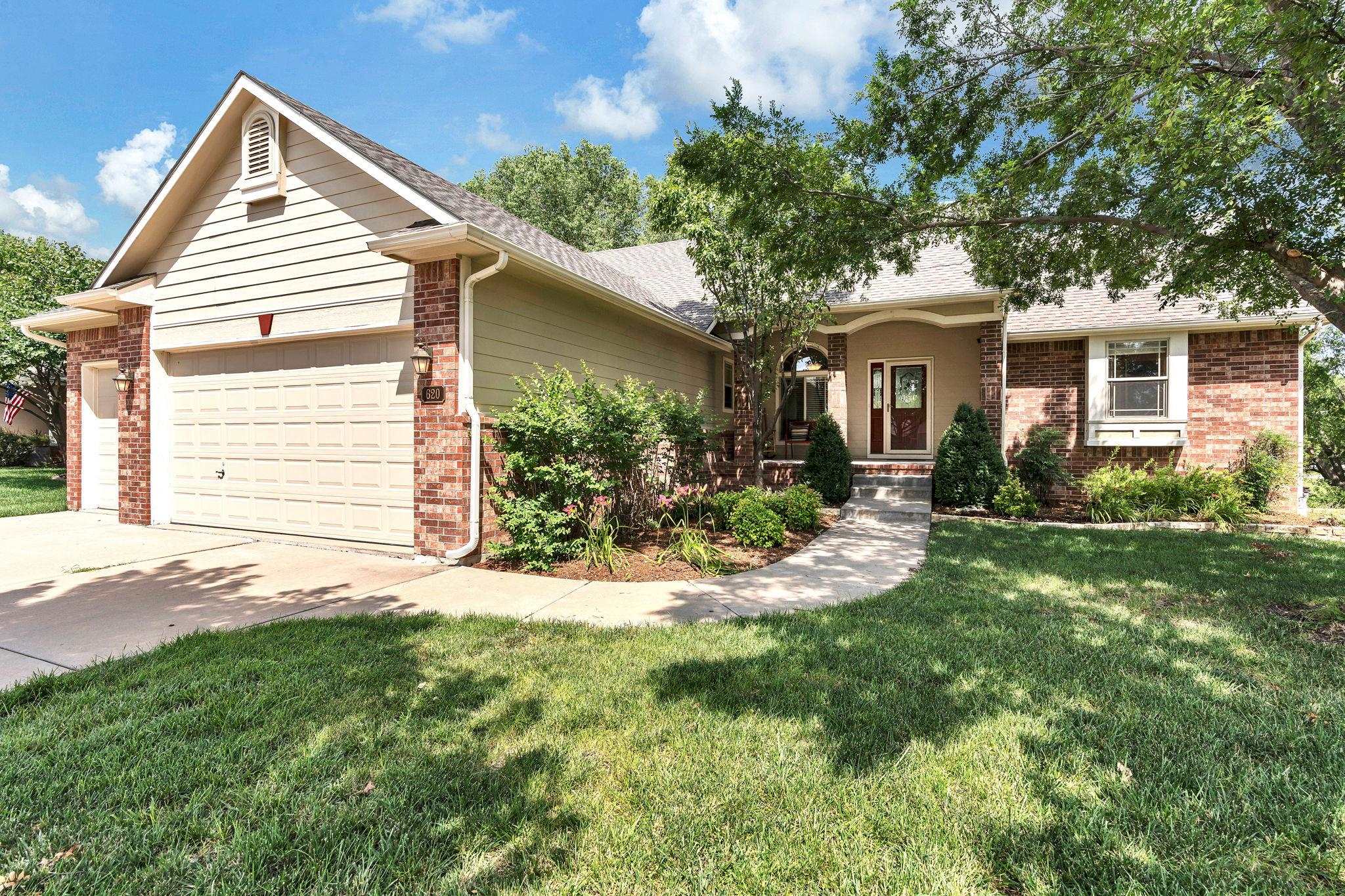 620 N Somerset Ct. Property Photo 1