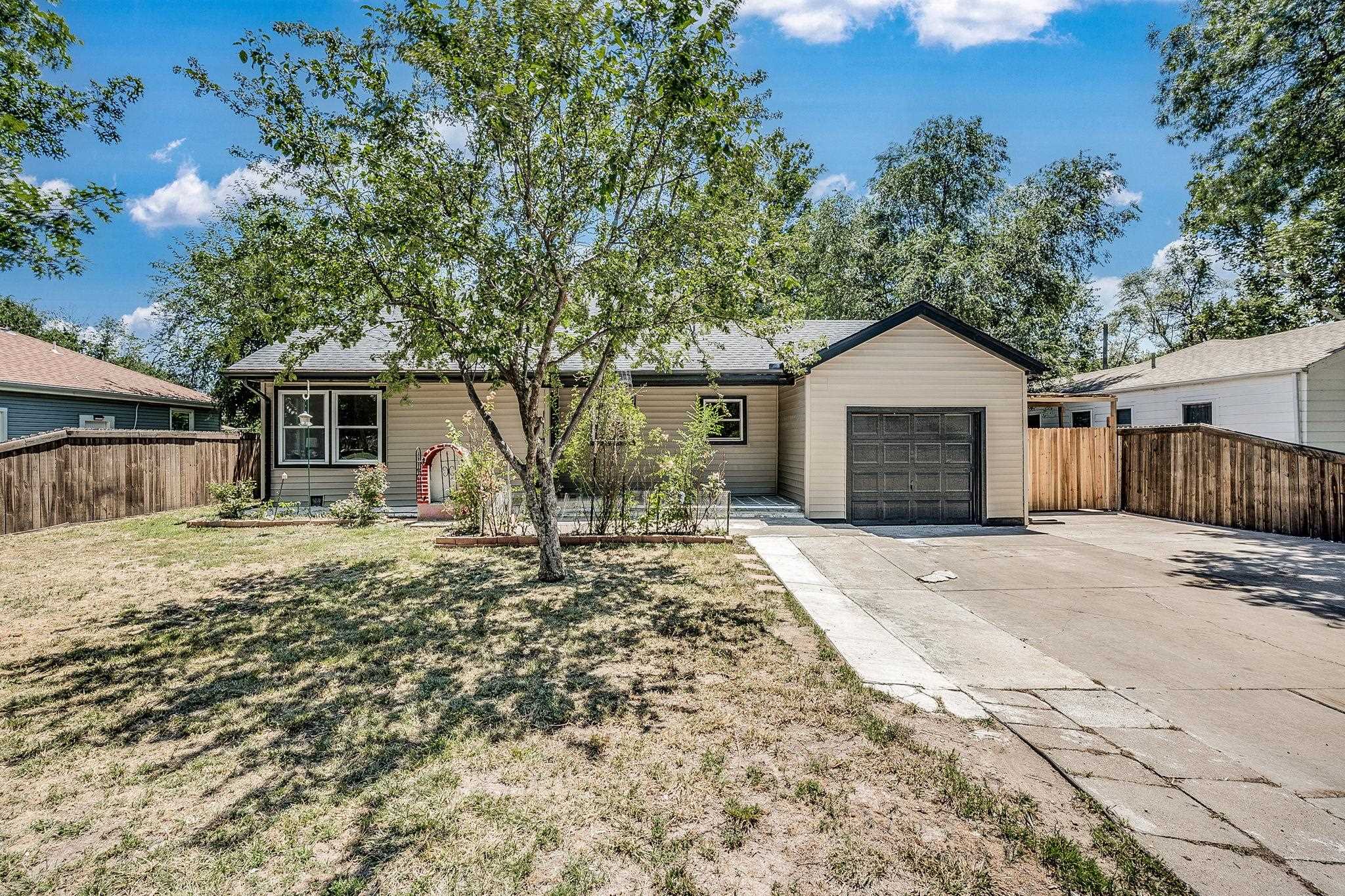 1519 W 20th Property Photo 1