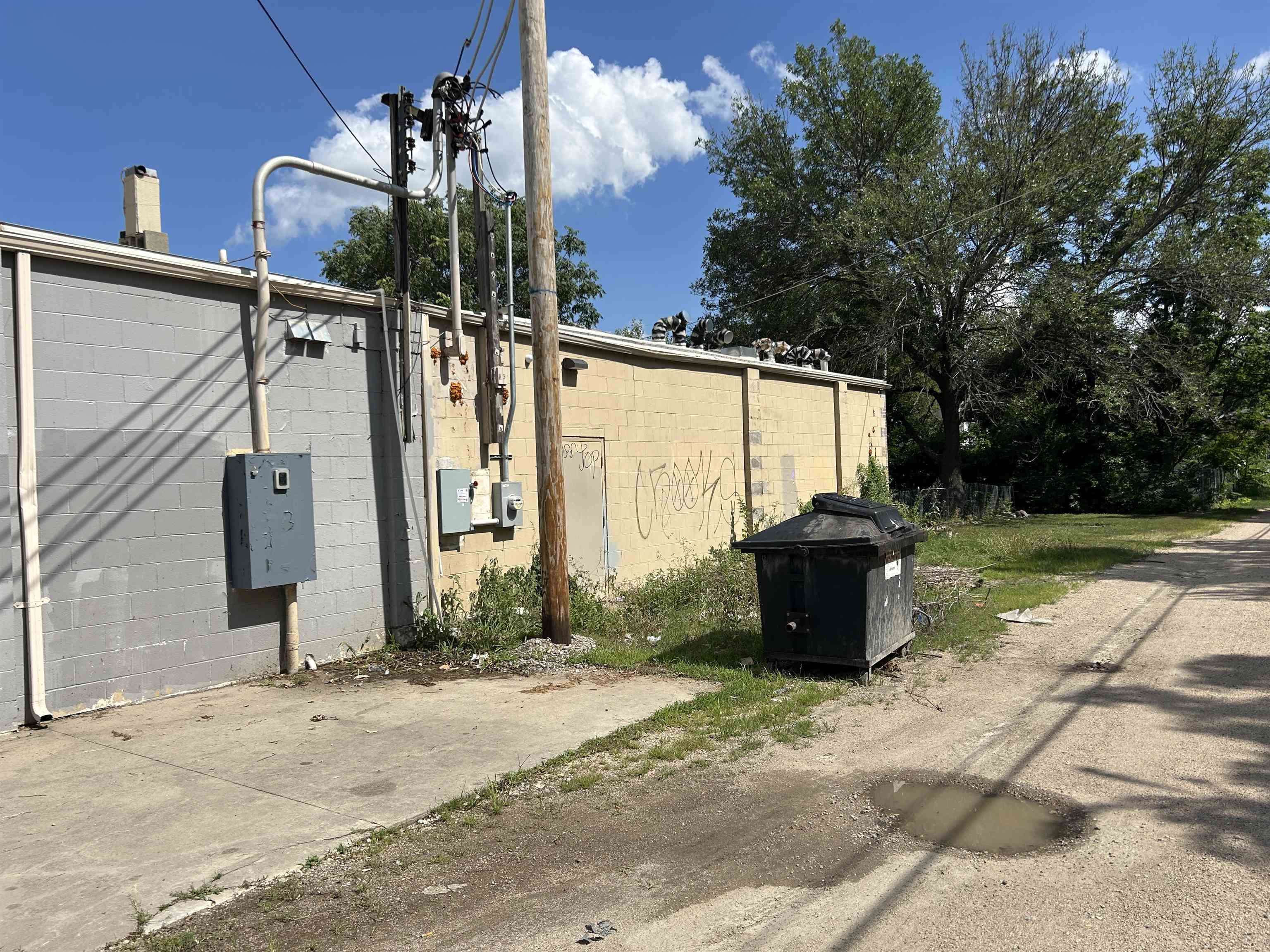 1827 S Broadway Ave Property Photo 24
