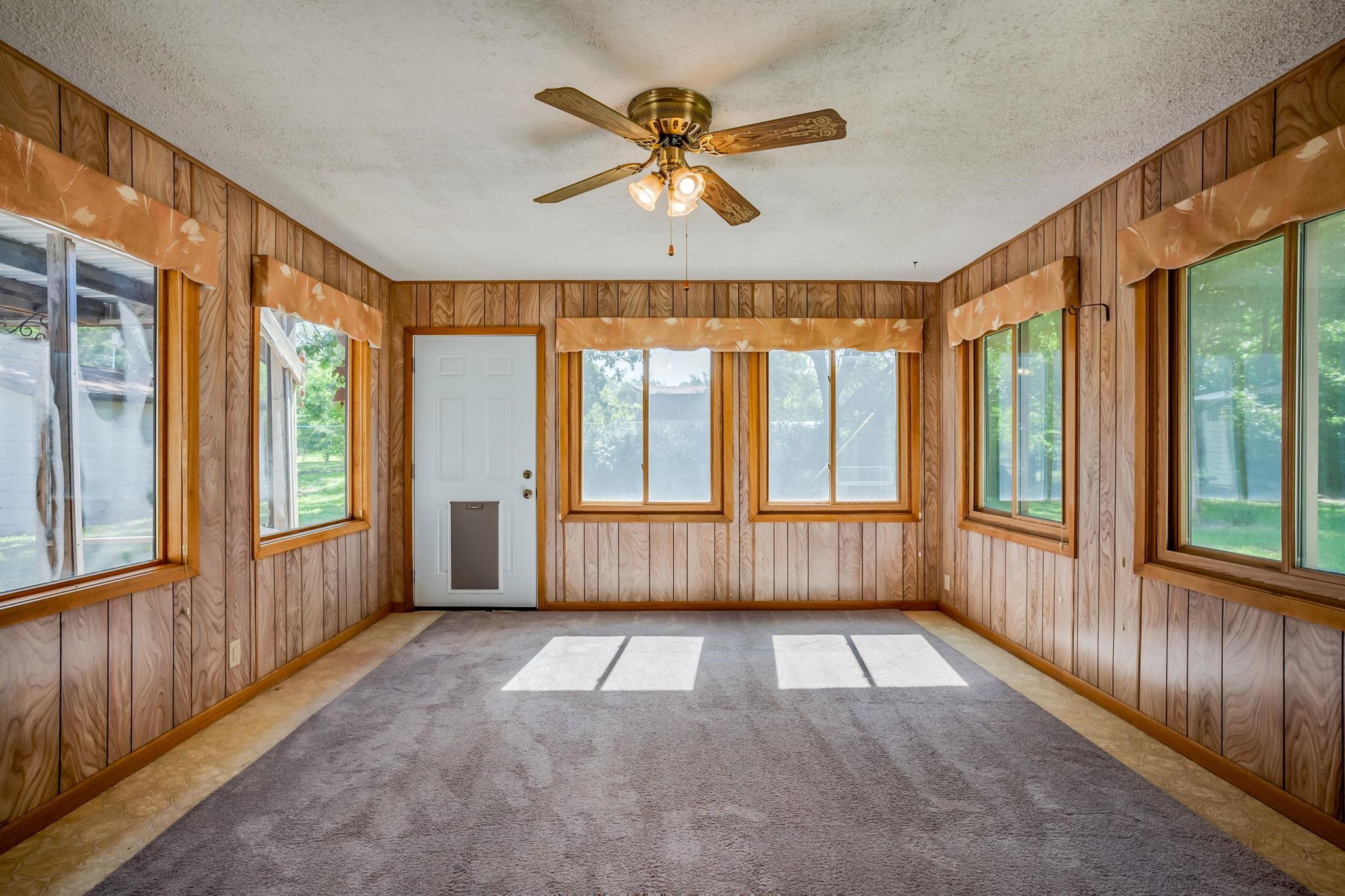 1404 N Greenwich Rd Property Photo 14