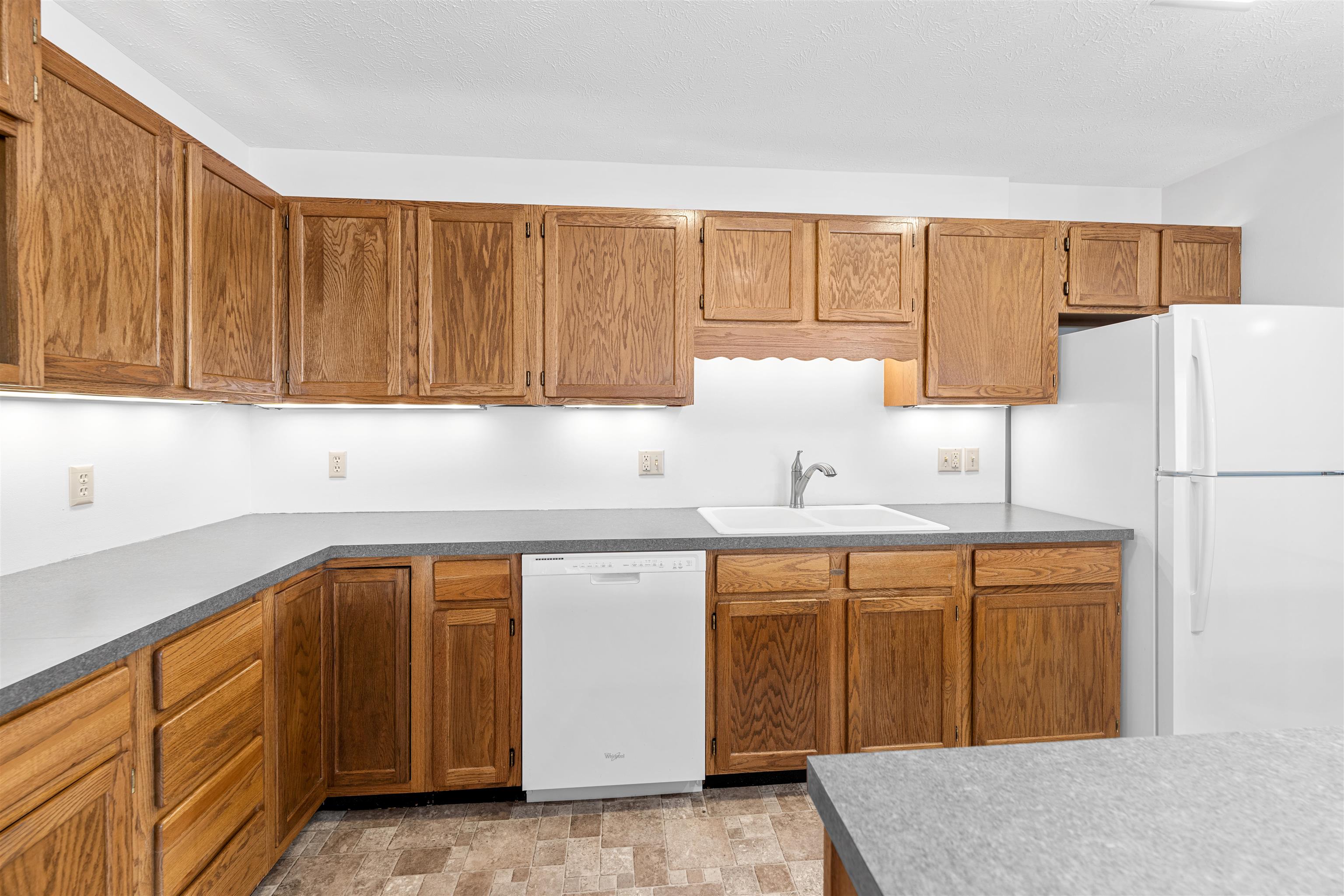 114 W Green St Property Photo 17