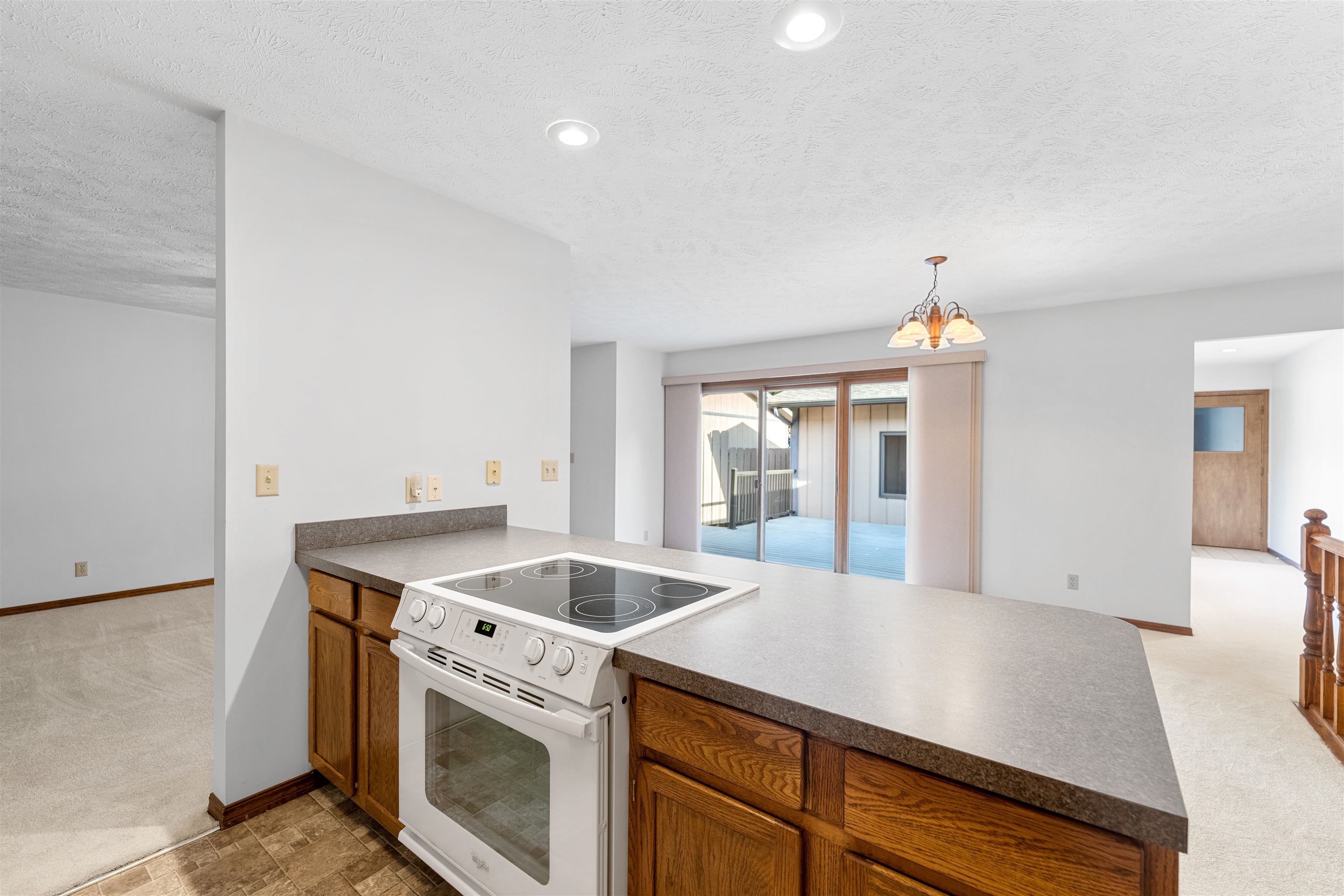 114 W Green St Property Photo 18