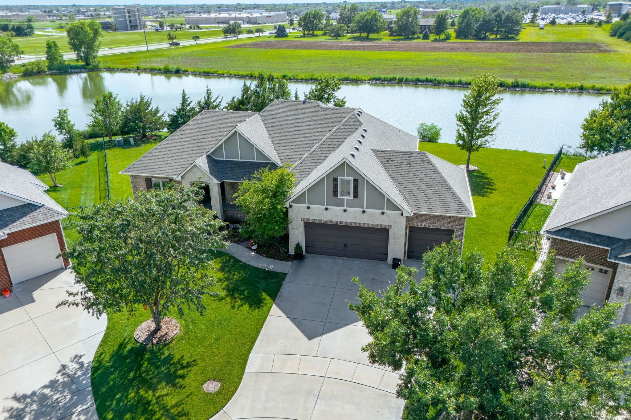 9729 W Westlakes Ct