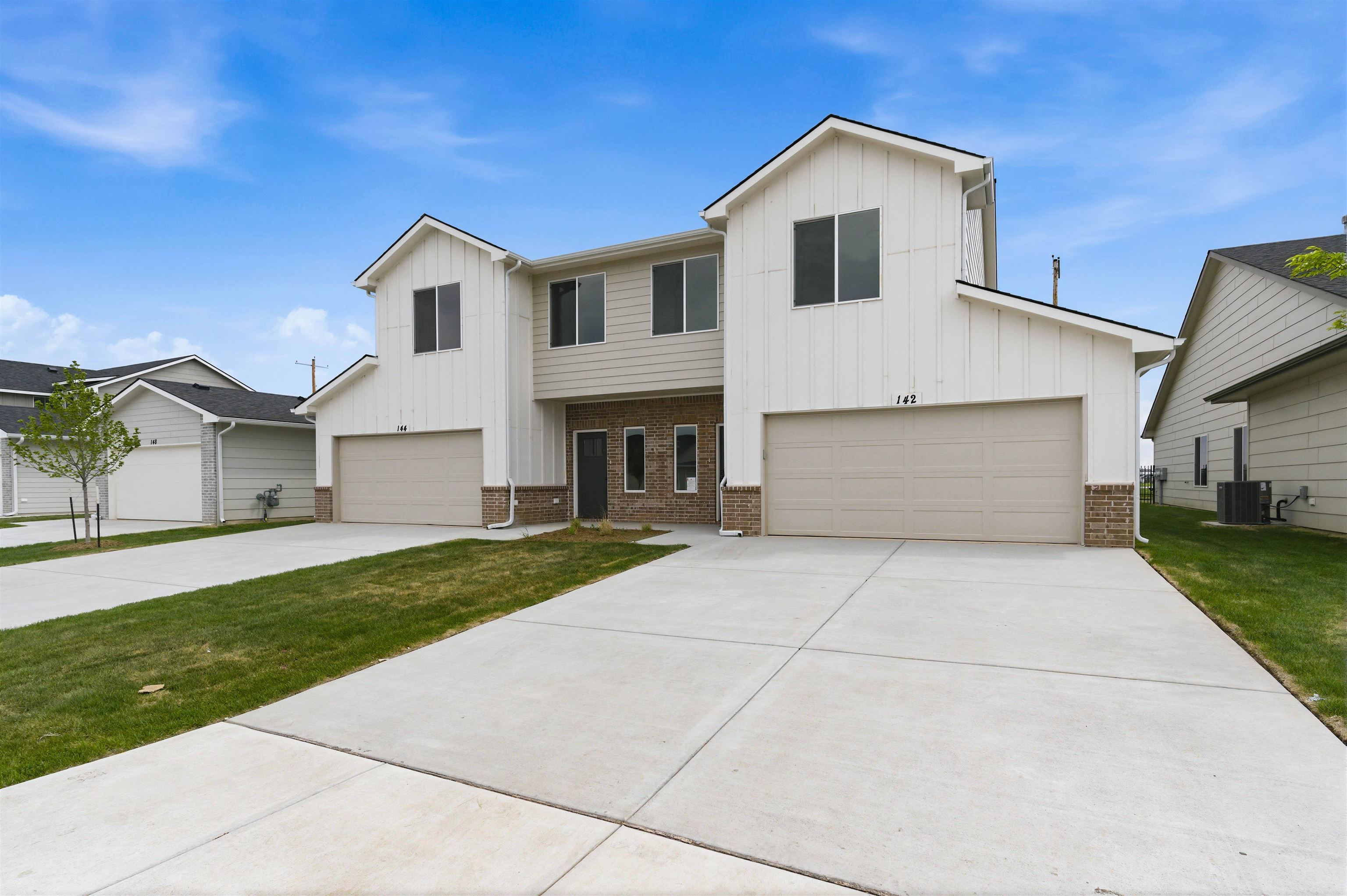 142 N Gowen St Property Photo 3