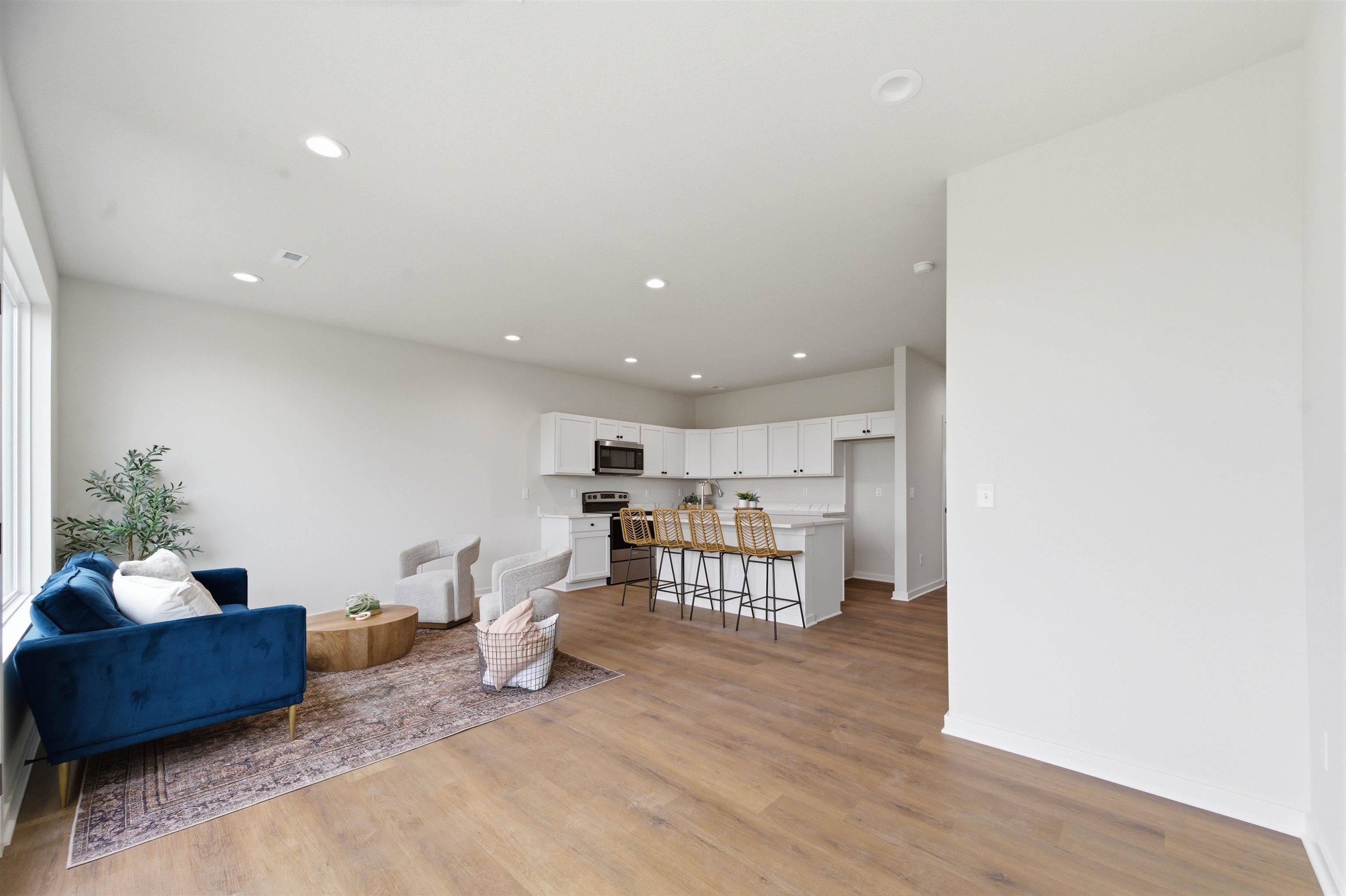 142 N Gowen St Property Photo 6