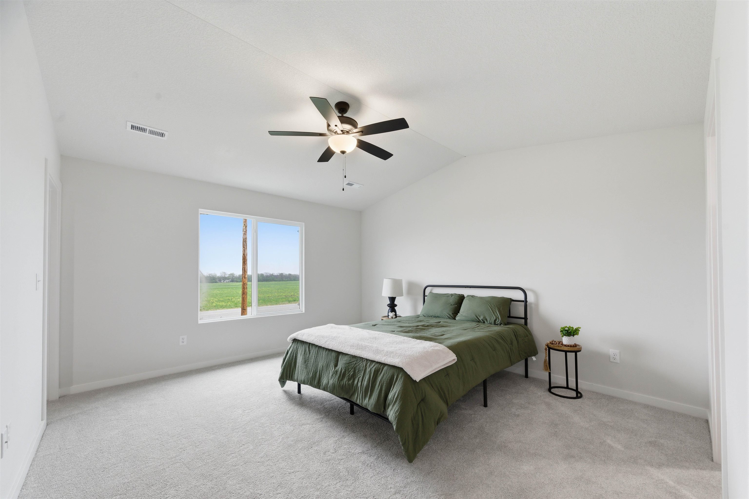 142 N Gowen St Property Photo 10