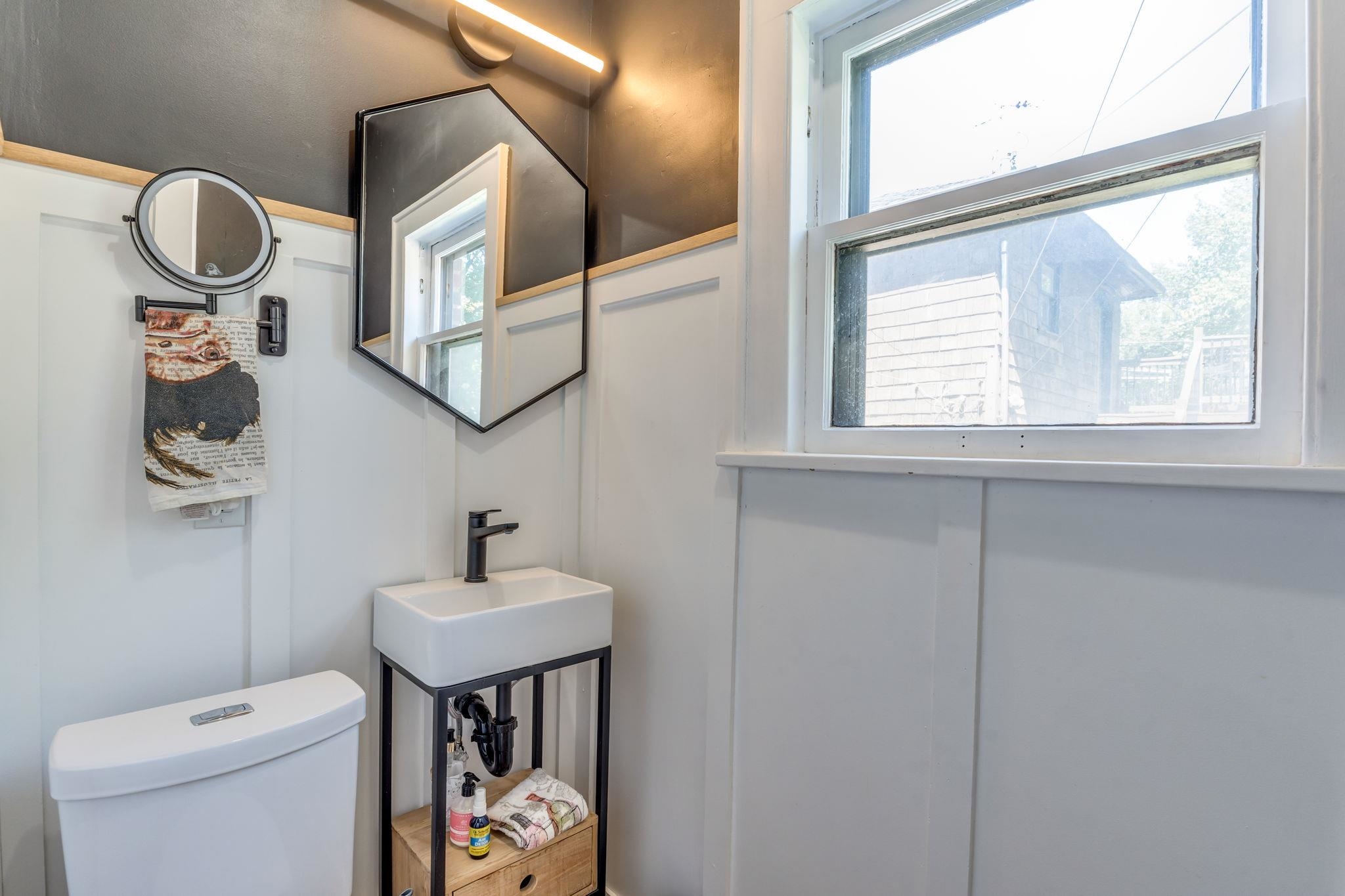 230 N Pershing St Property Photo 32