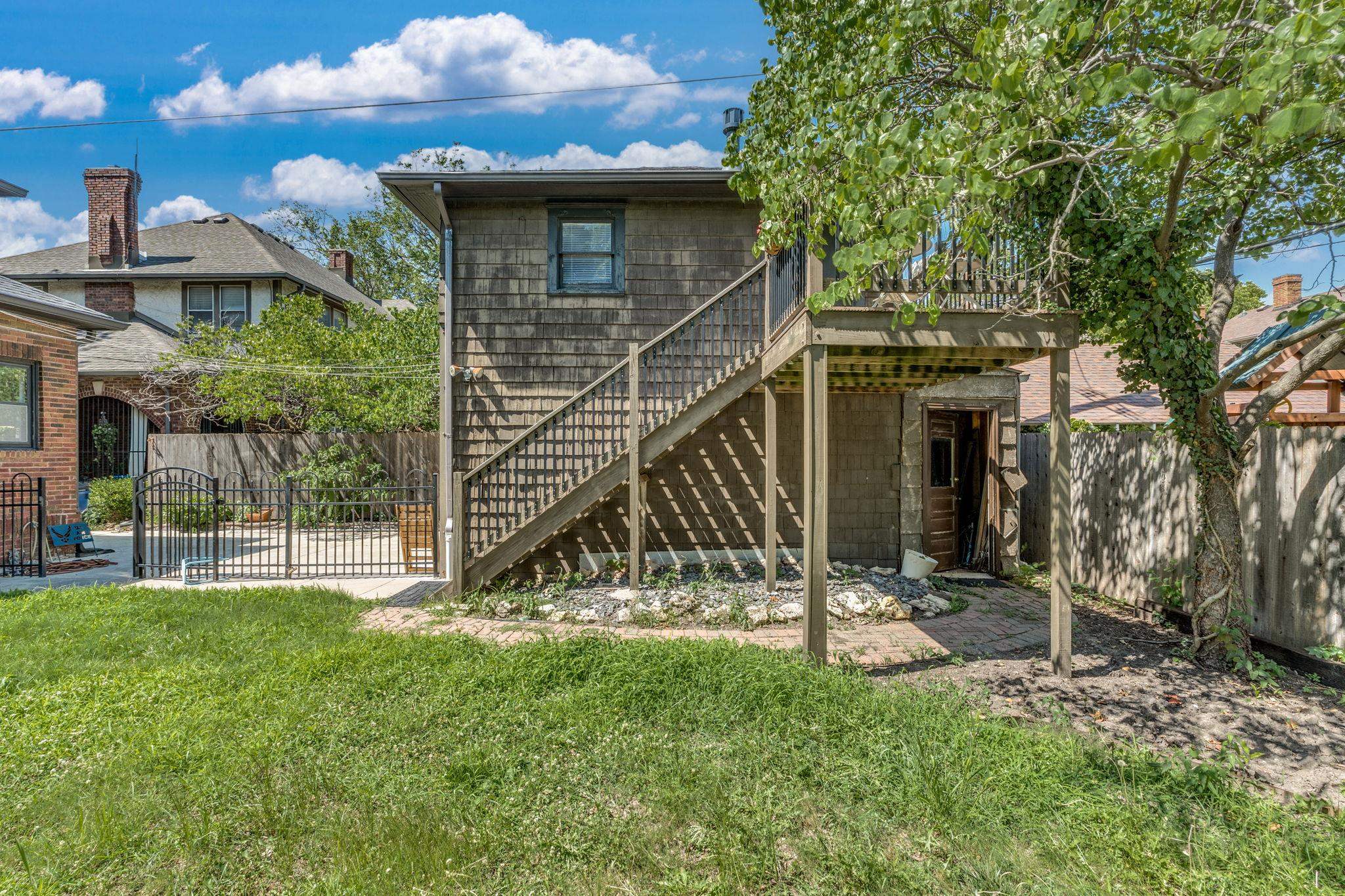 230 N Pershing St Property Photo 35