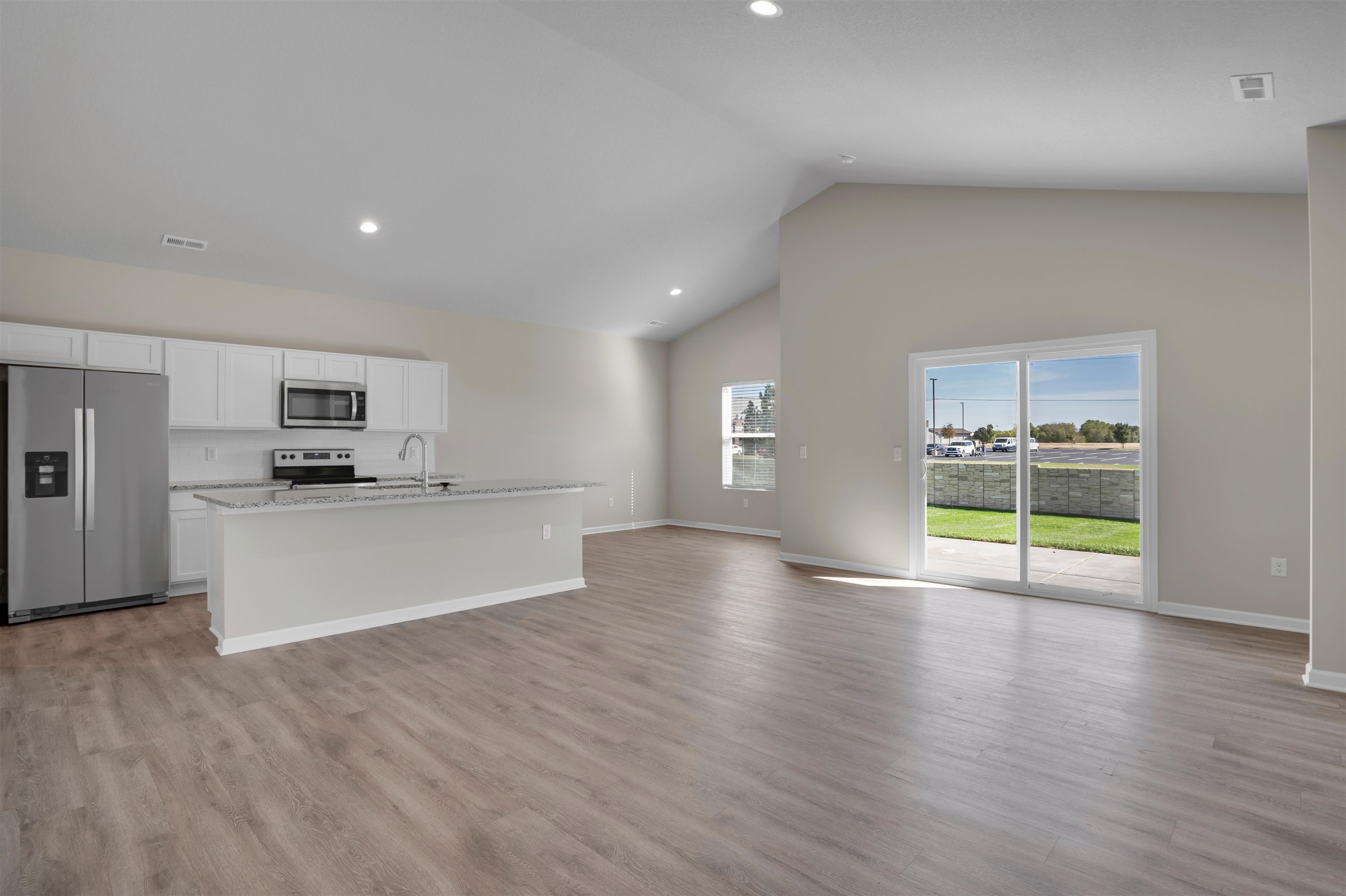 2239 S San Marino Cir Property Photo 8