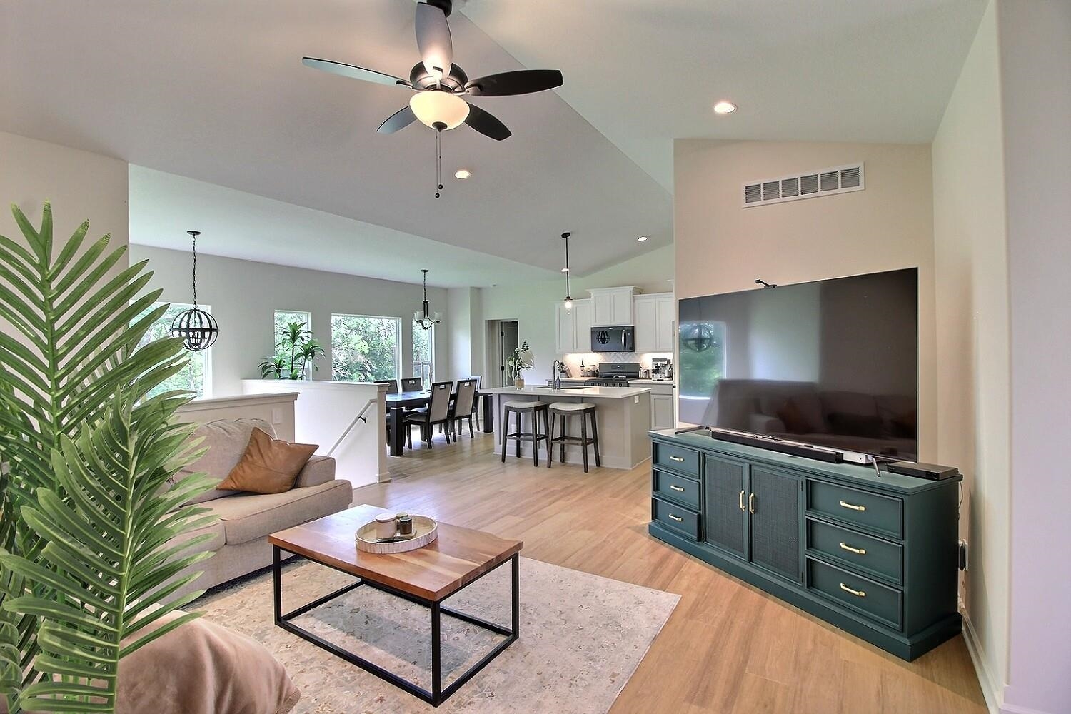 3536 N Forest Park St Property Photo 6