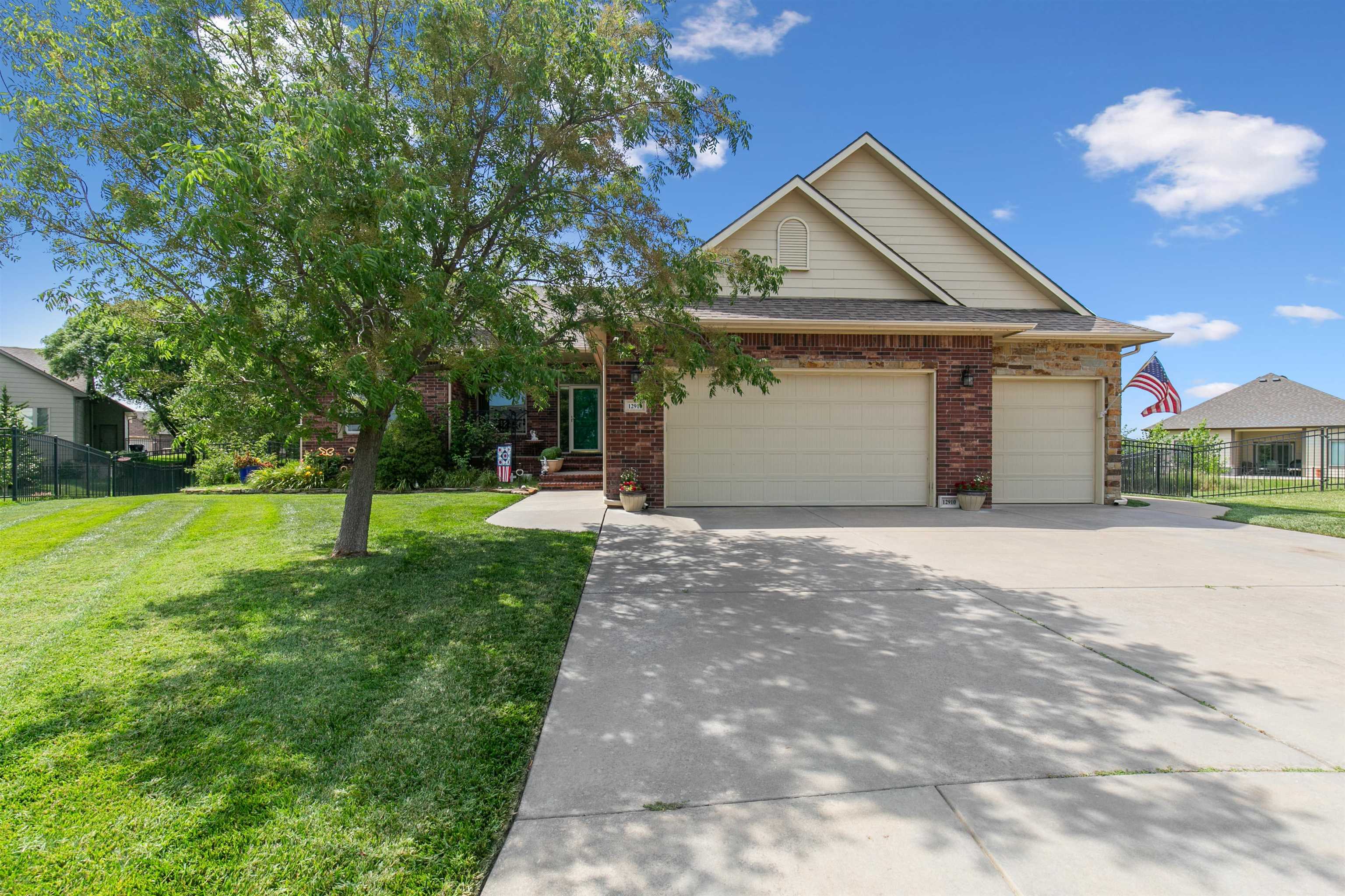 12910 E Cherry Creek Ct Property Photo 1