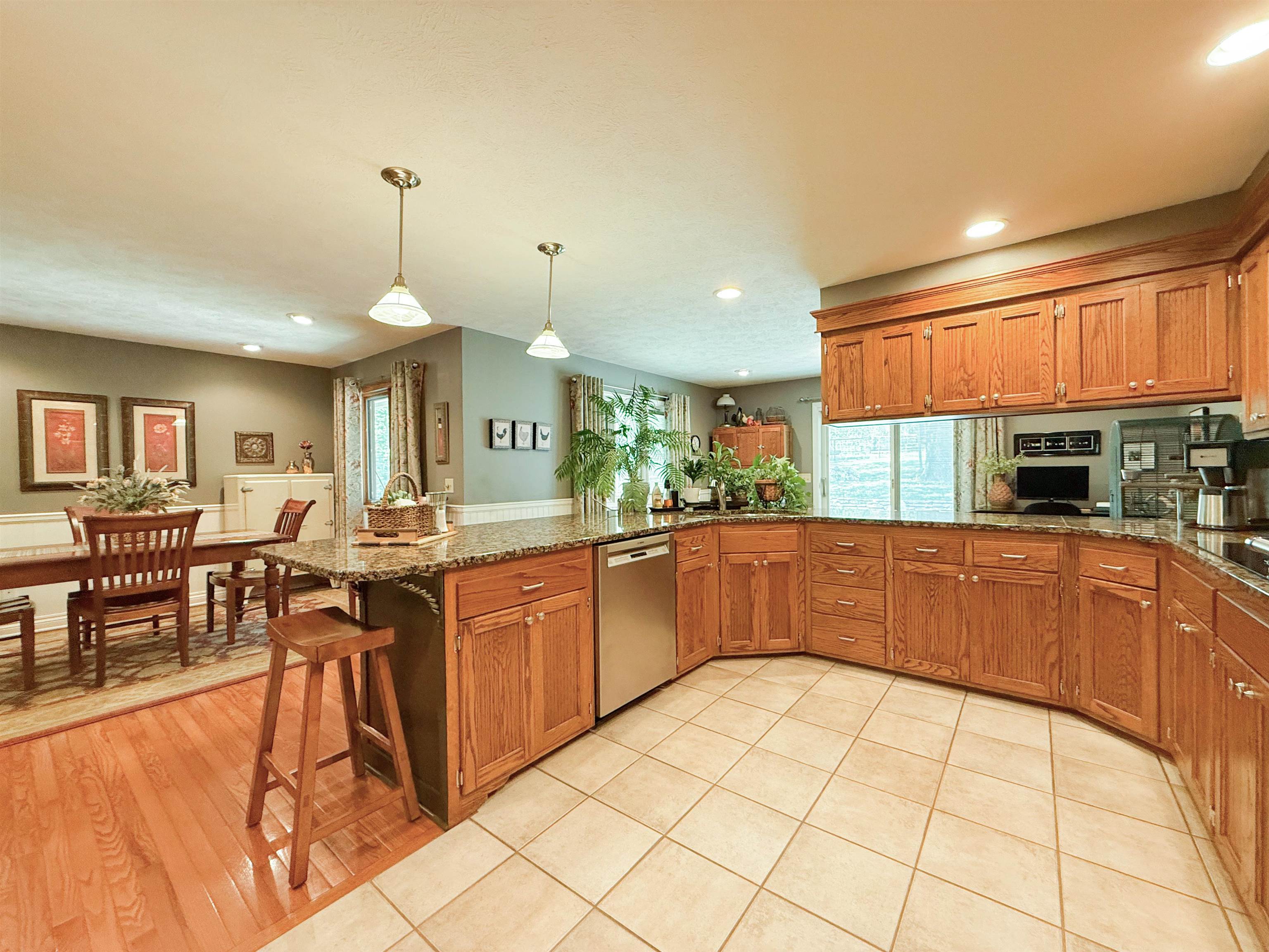 5065 N Old Highway 81 Property Photo 10
