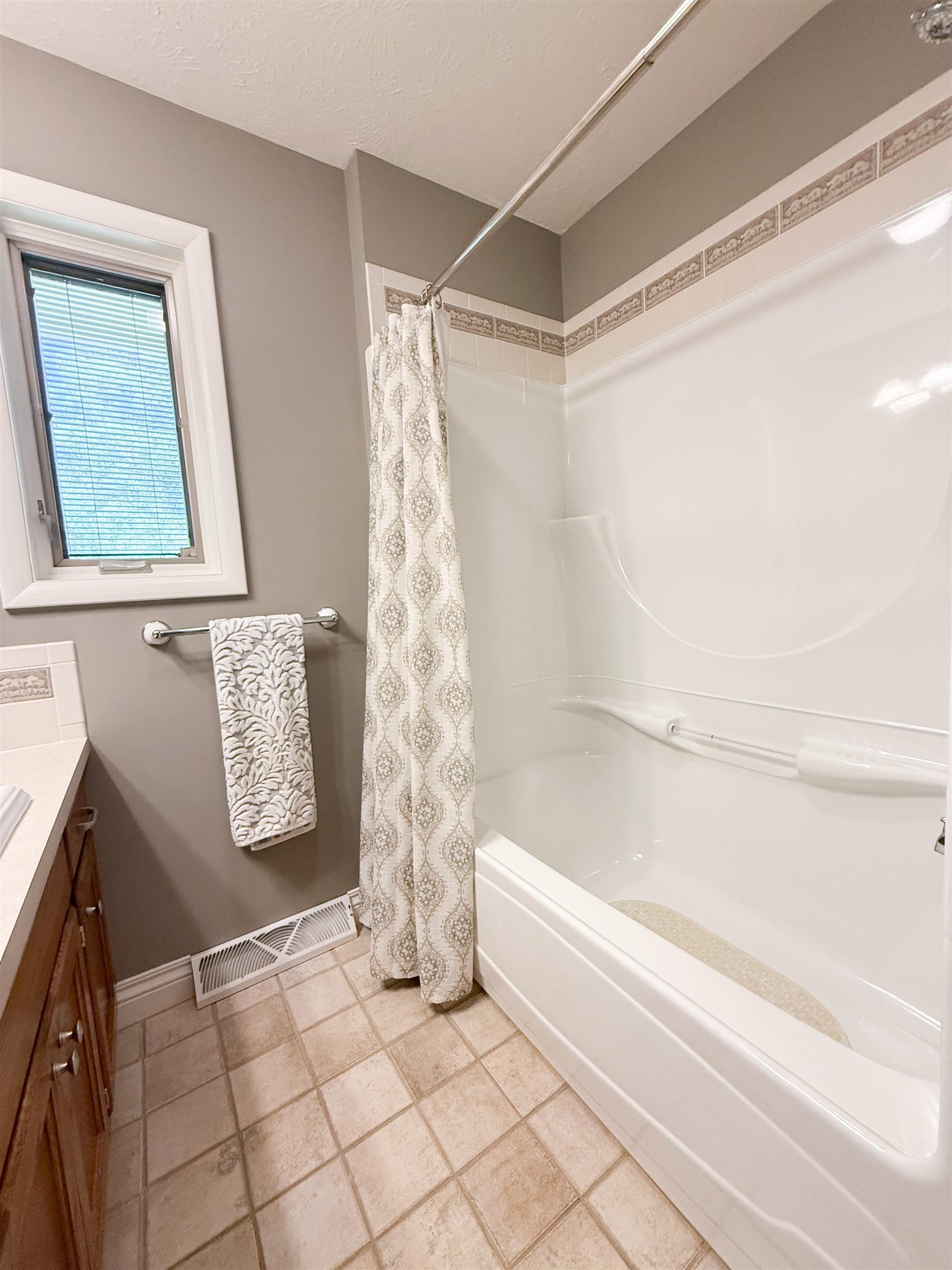 5065 N Old Highway 81 Property Photo 24