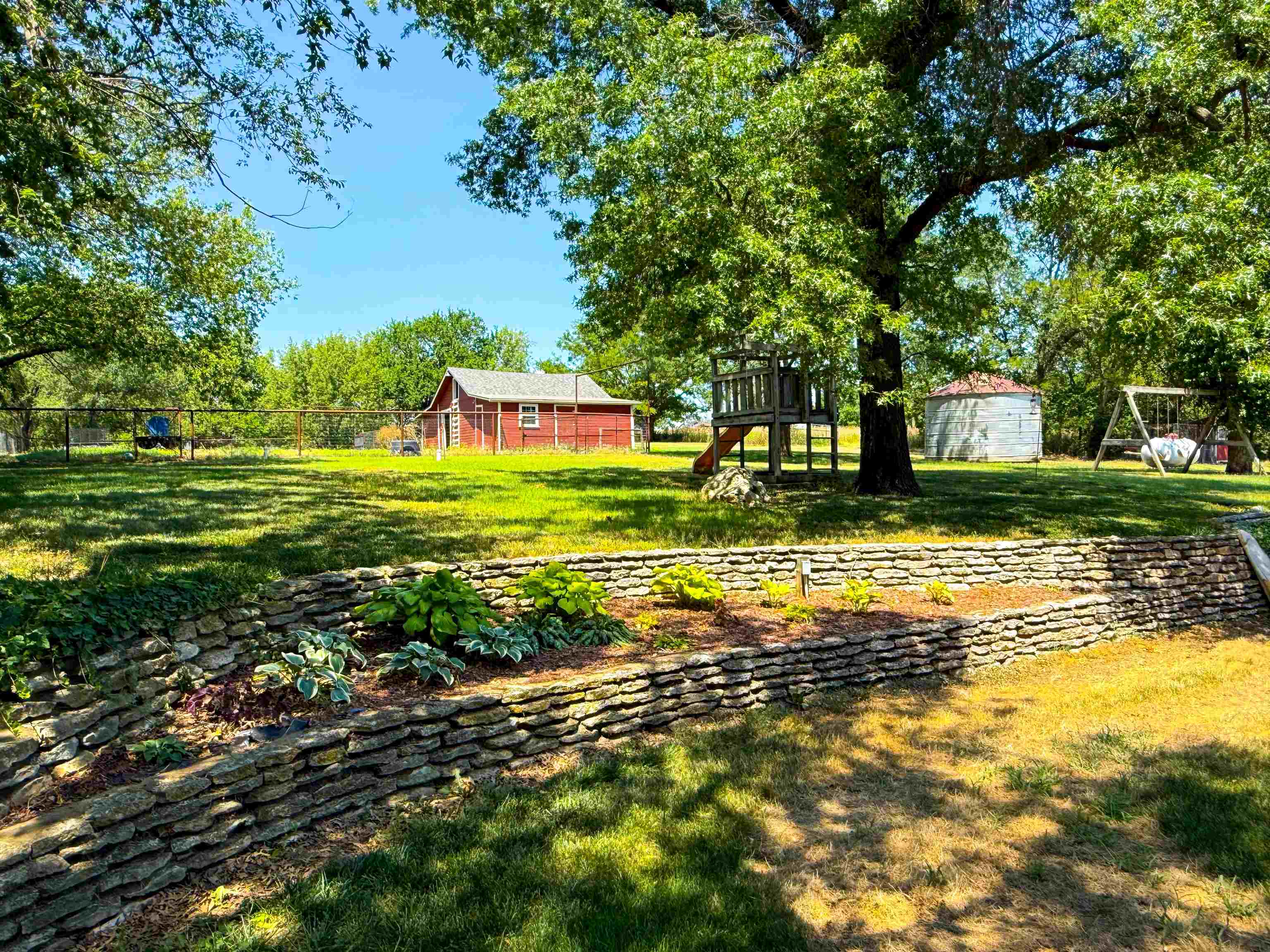 5065 N Old Highway 81 Property Photo 32