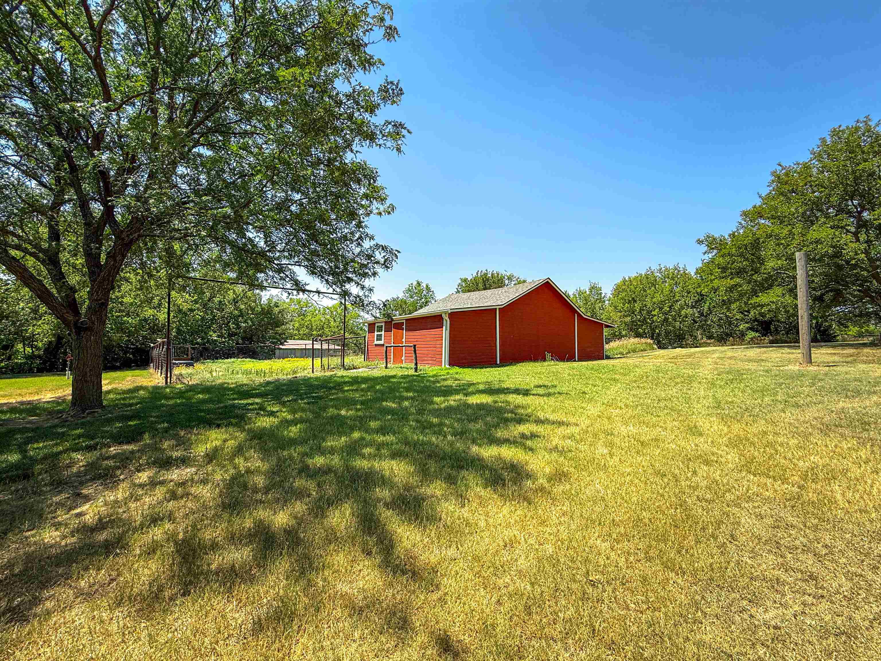 5065 N Old Highway 81 Property Photo 33