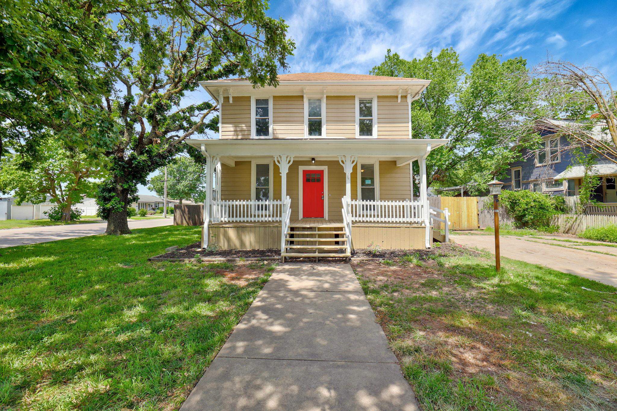 101 N Commercial Ave