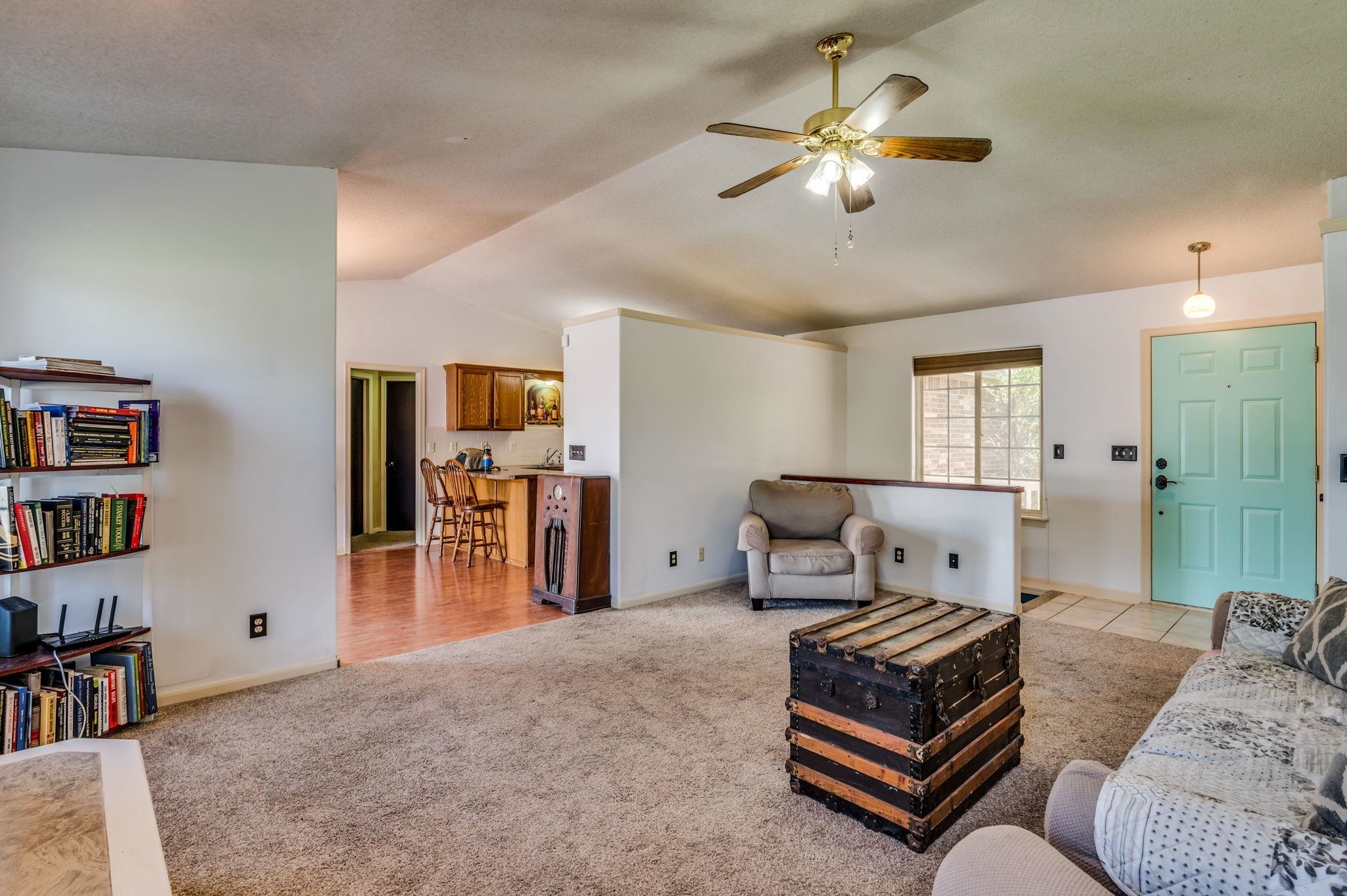 11310 W Carr Ct Property Photo 6