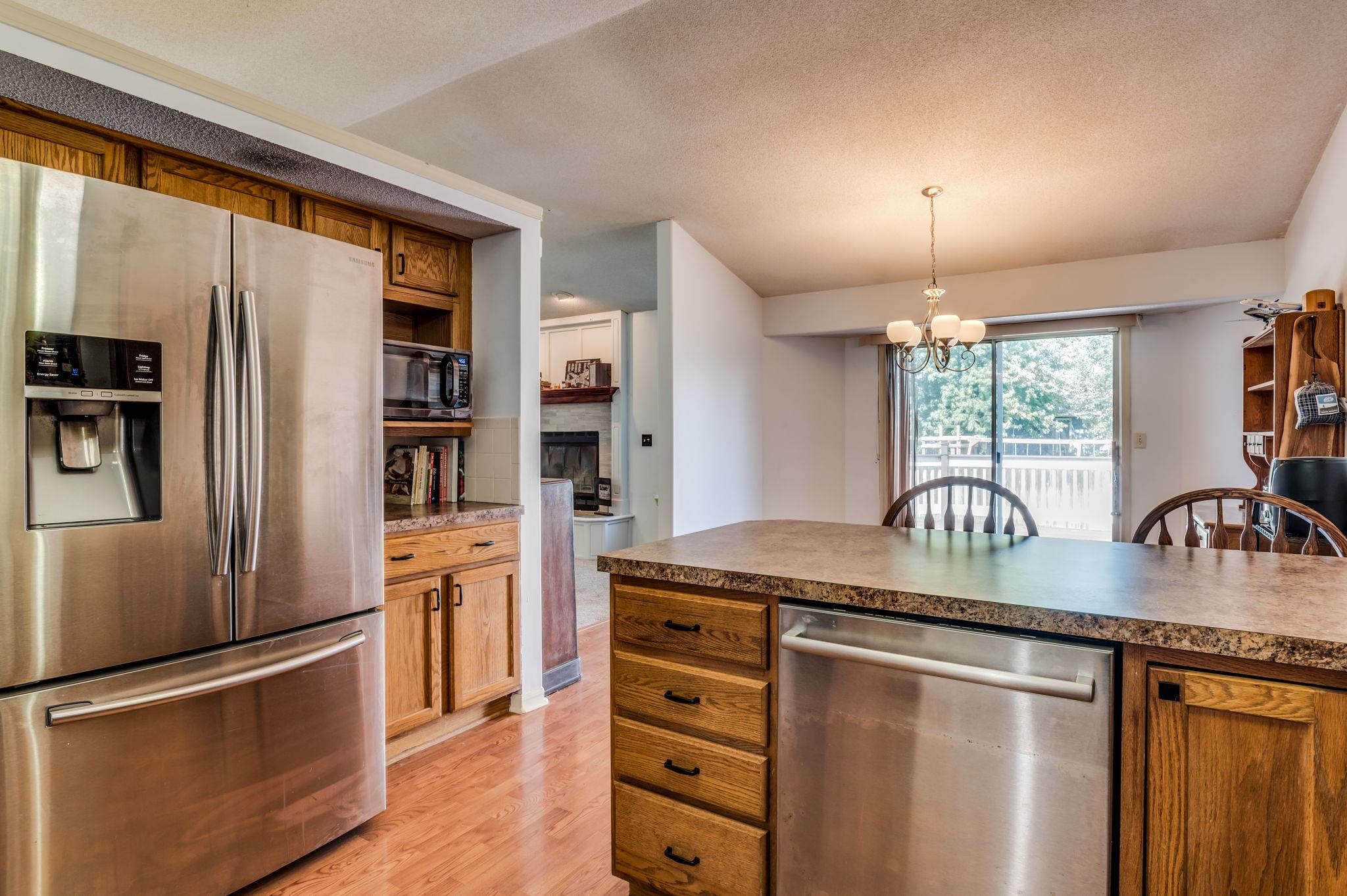 11310 W Carr Ct Property Photo 8