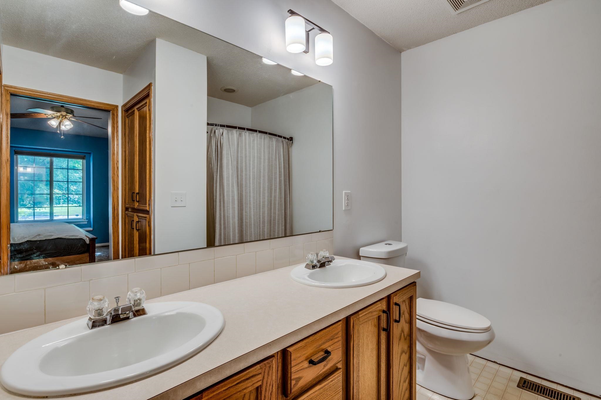 11310 W Carr Ct Property Photo 12