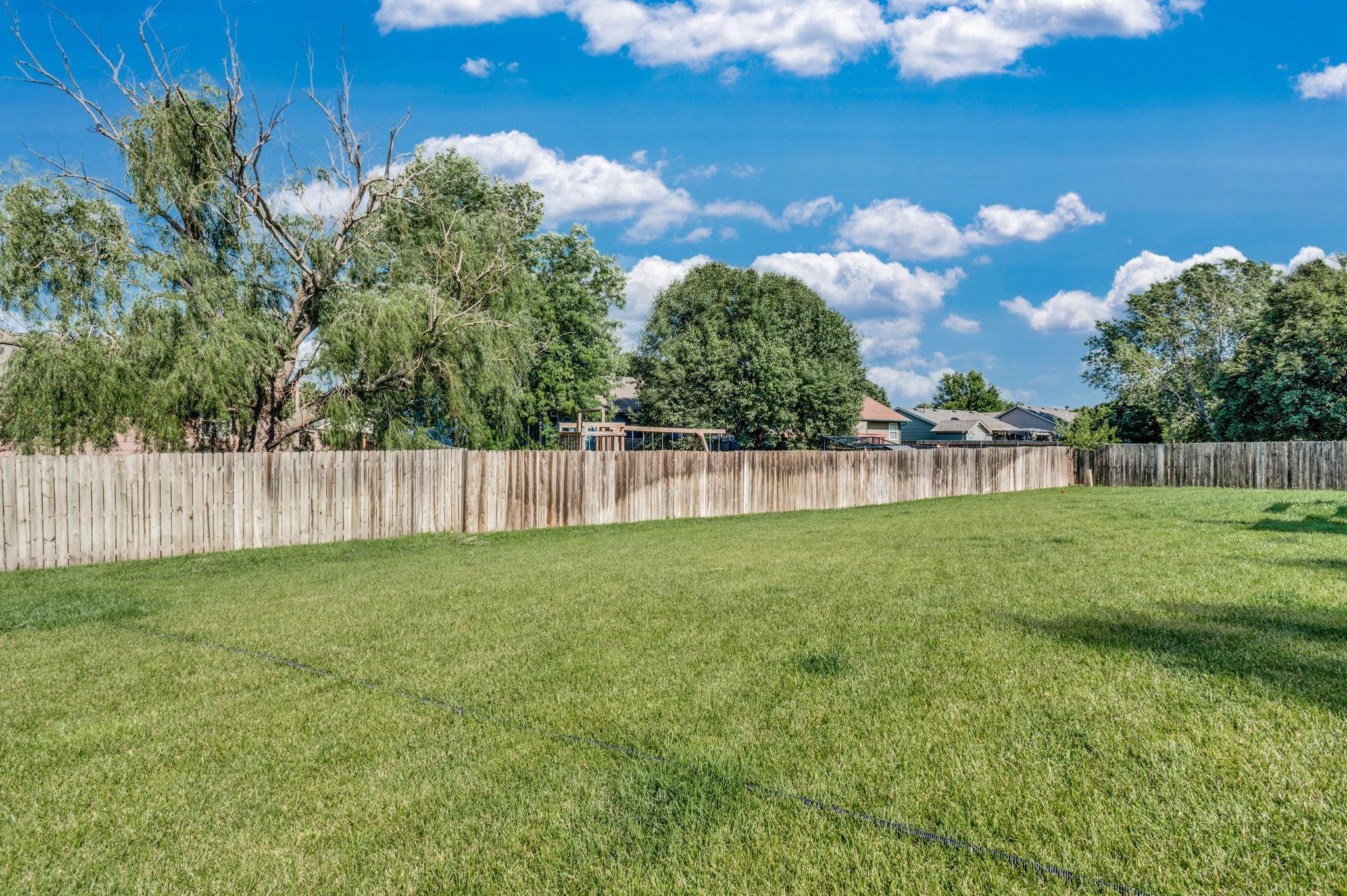 11310 W Carr Ct Property Photo 24
