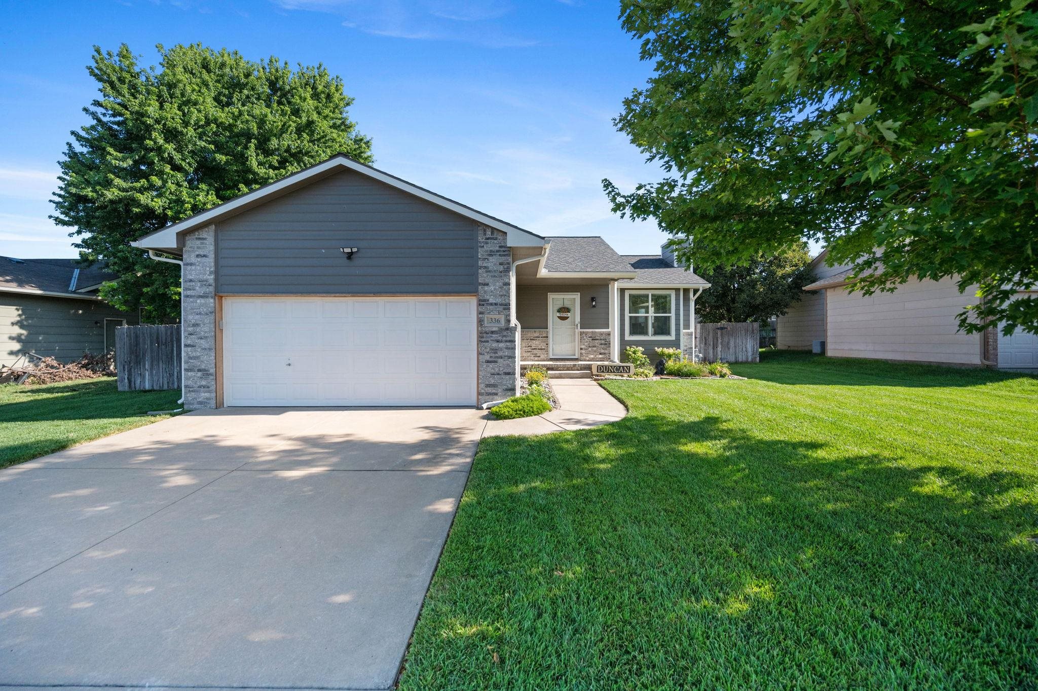 336 E Wessels Cir Property Photo 1