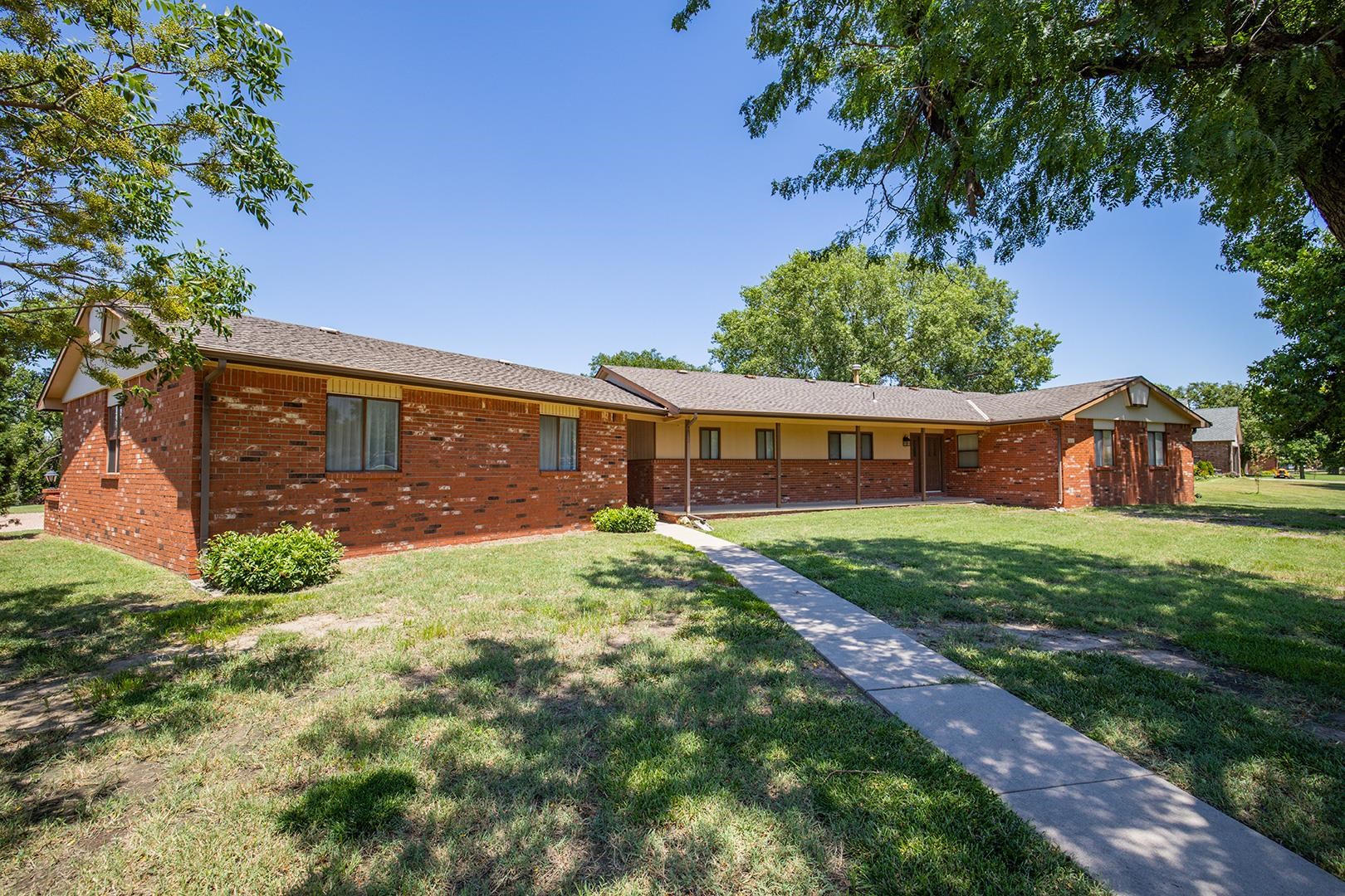 2418 W Rio Vista Dr. Property Photo 1