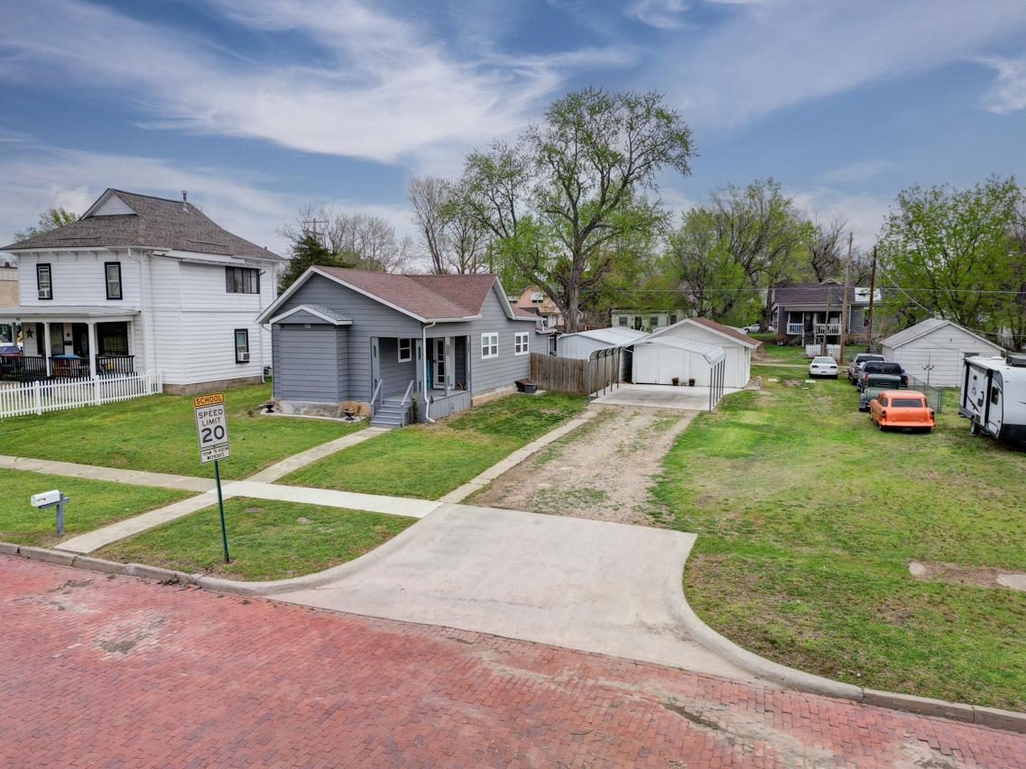 706 S B Property Photo 1