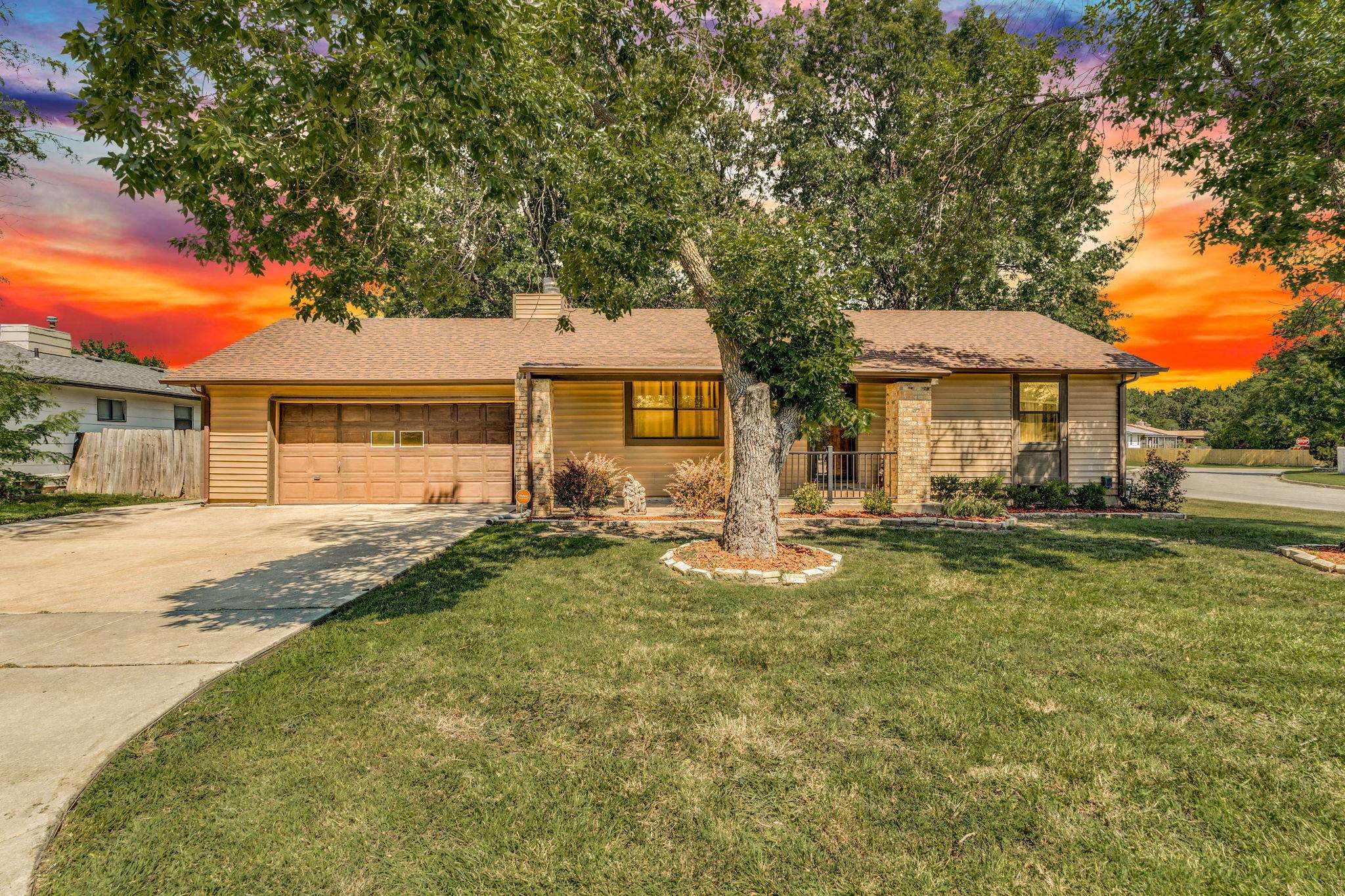 1034 S Dalton Dr Property Photo 1