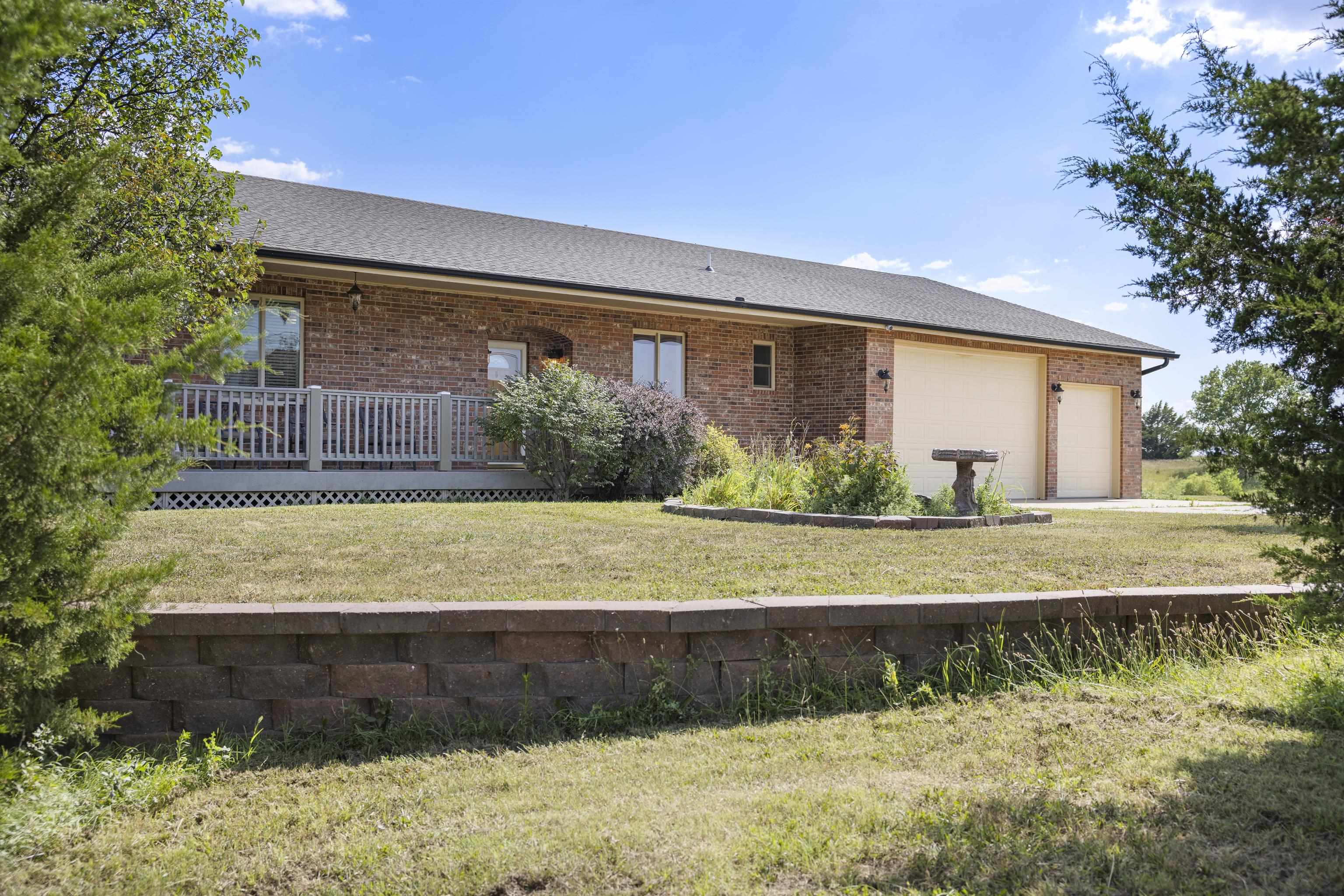 105 Jet Cir Property Photo 1