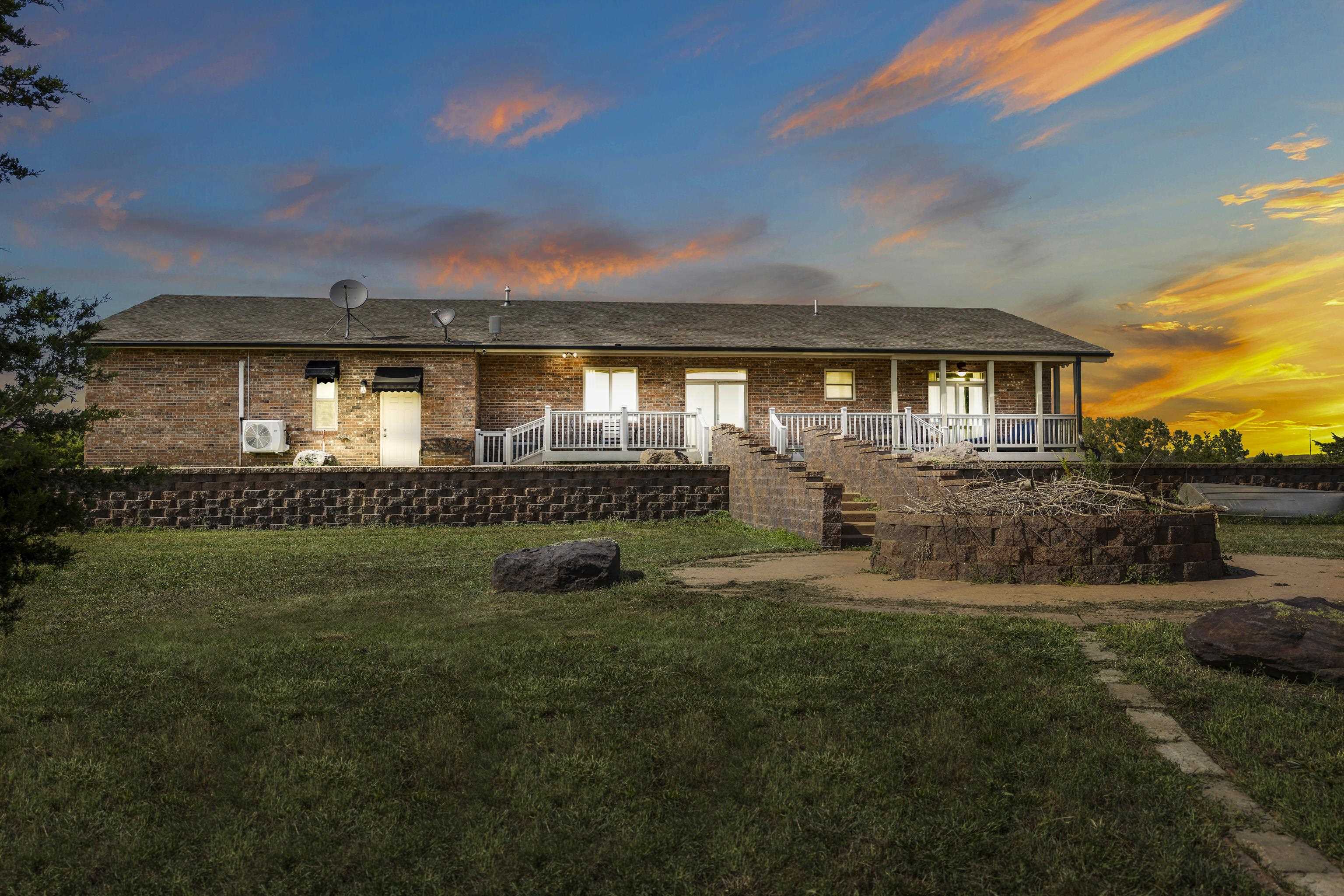 105 Jet Cir Property Photo 1