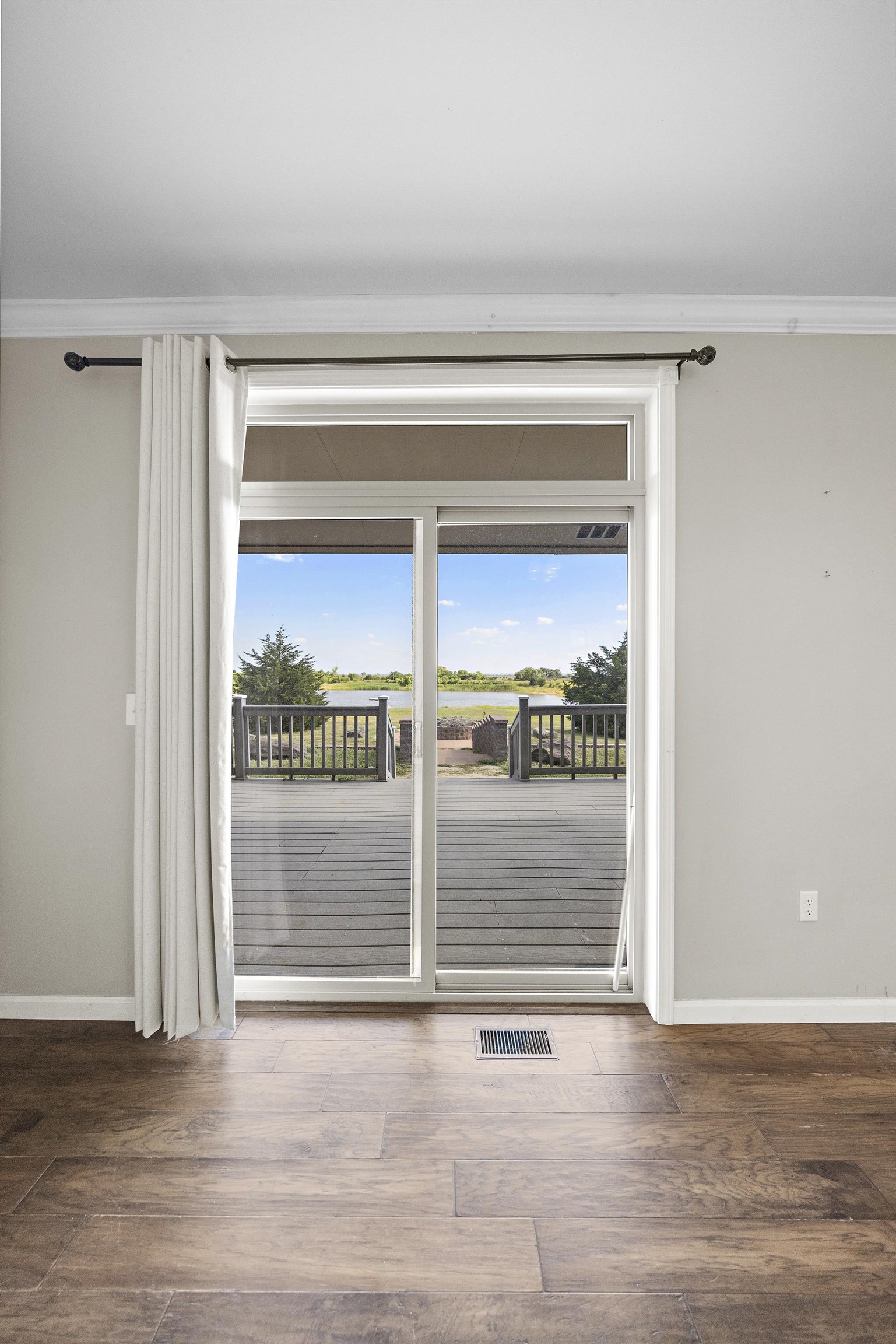 105 Jet Cir Property Photo 16