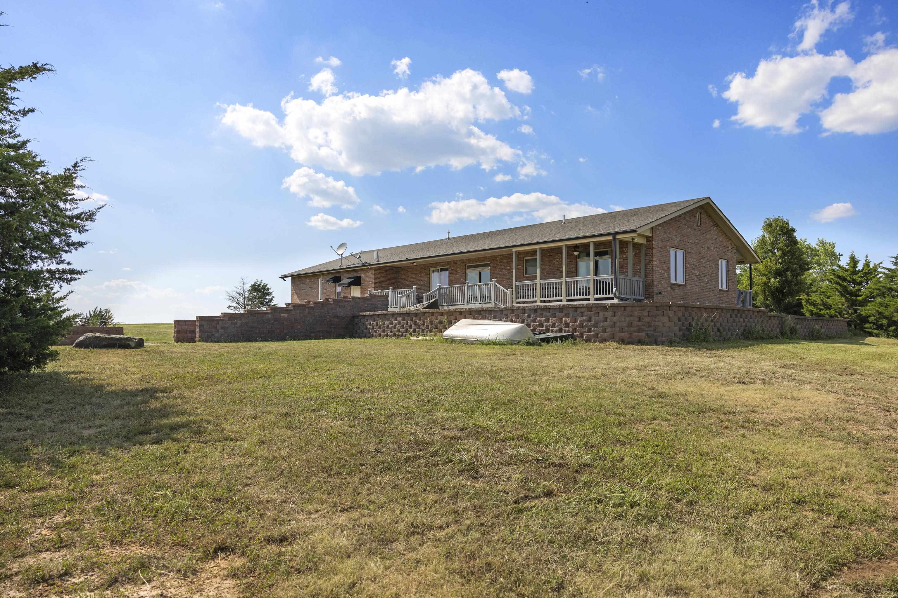 105 Jet Cir Property Photo 32