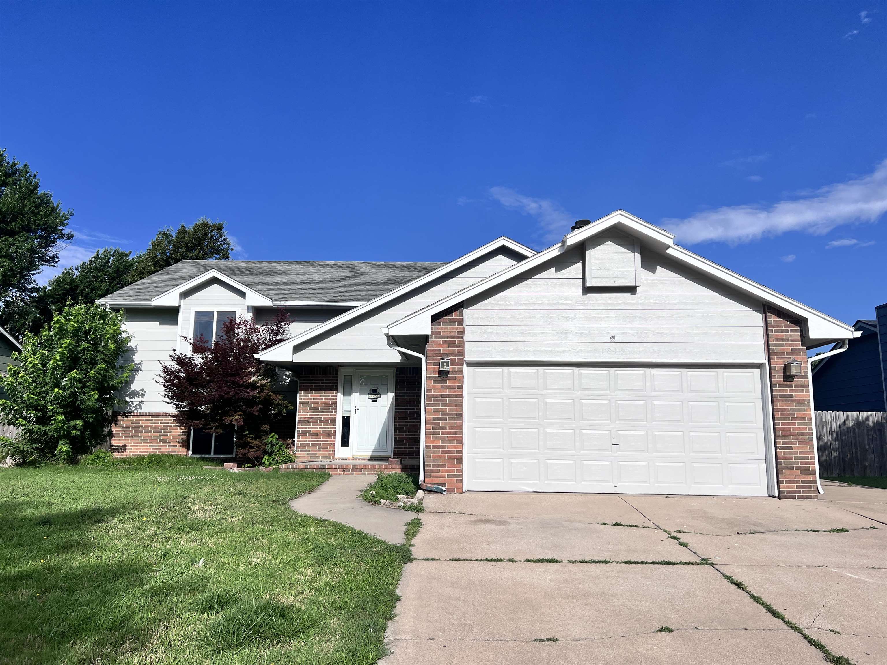 1819 S Cranbrook Ave Property Photo 1