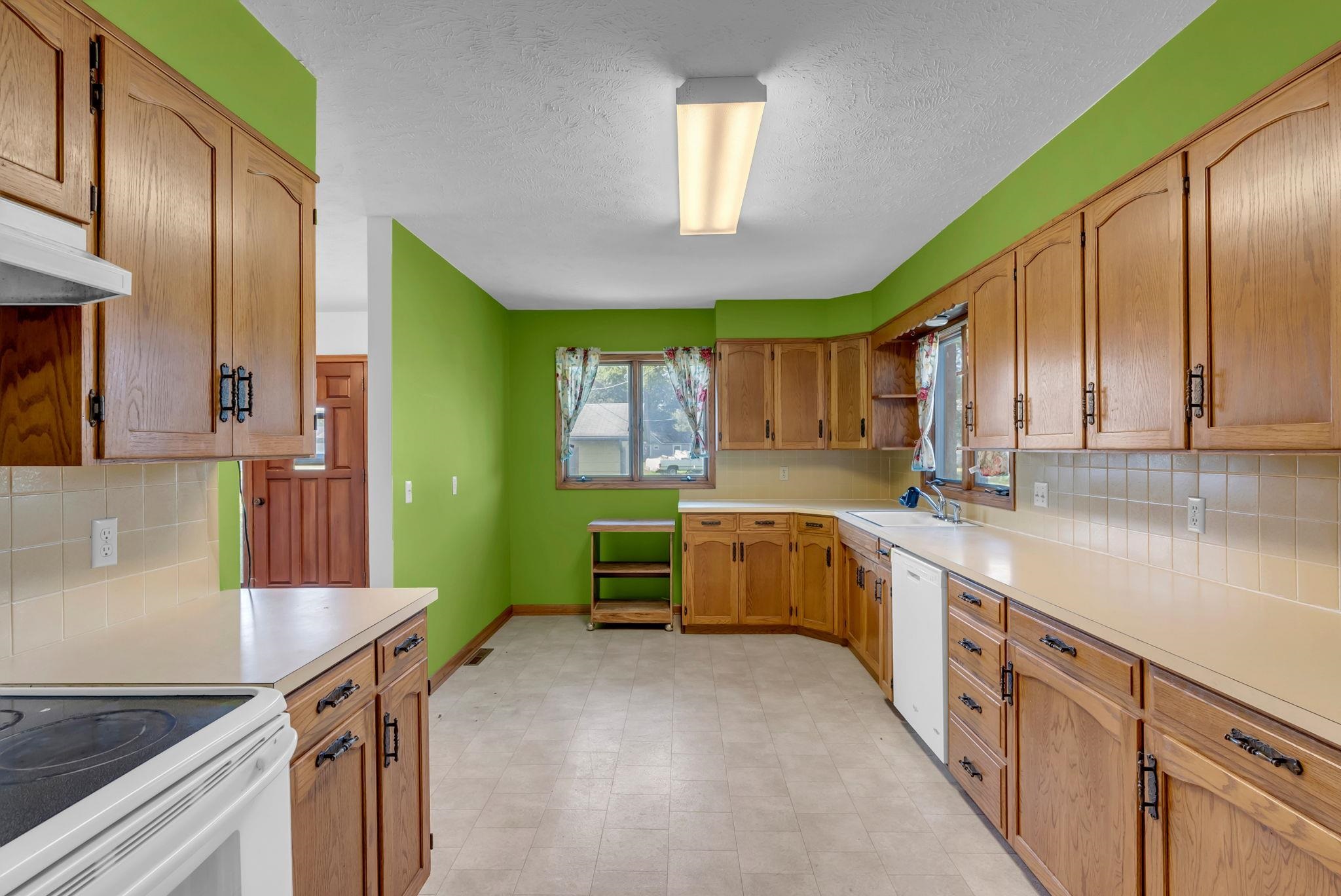 401 S Edwards Ave. Property Photo 12