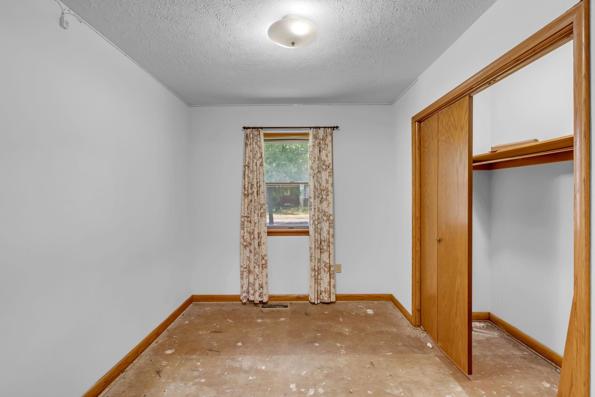 401 S Edwards Ave. Property Photo 15